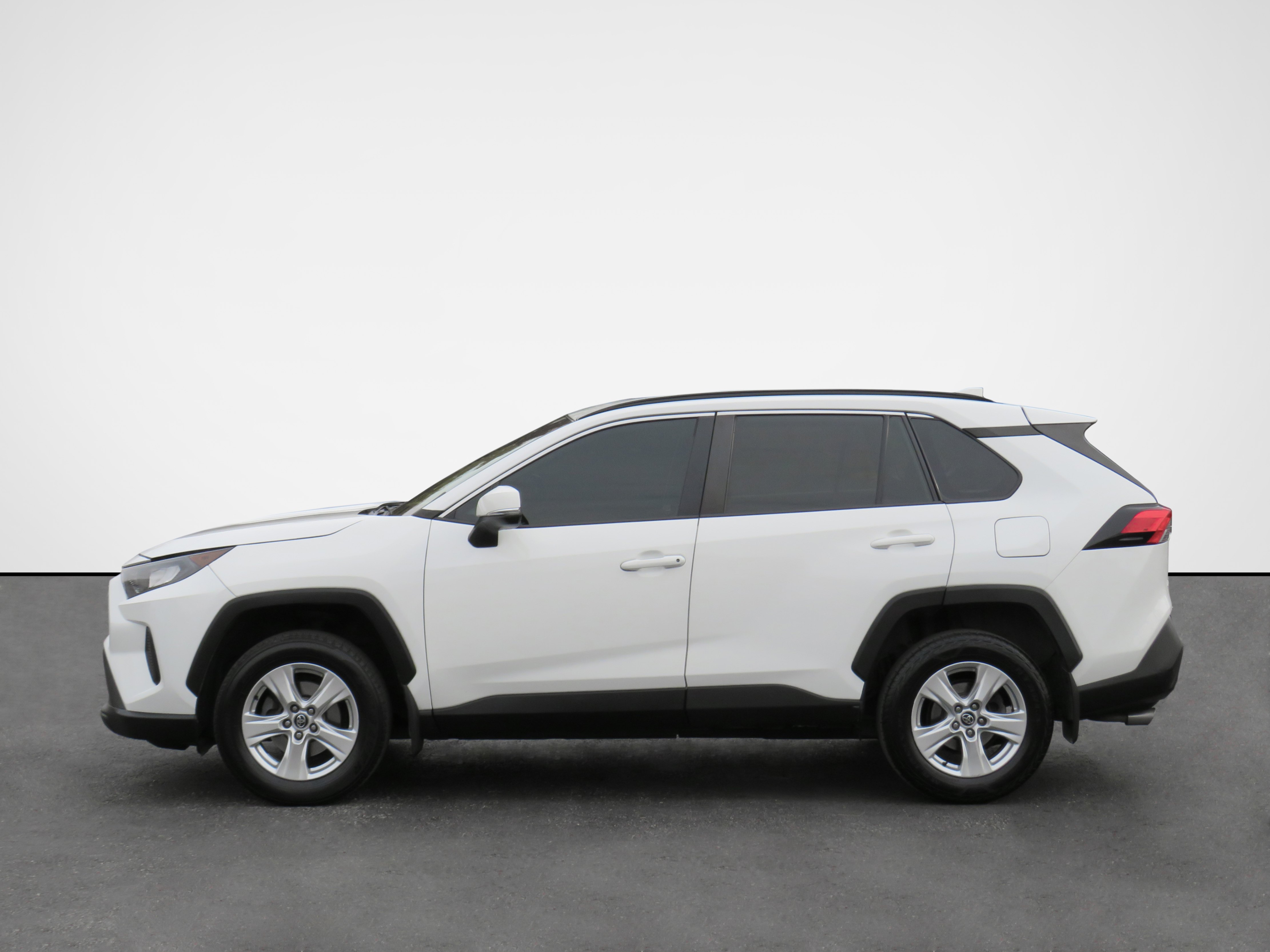 /laautomotive/2019-Toyota-RAV4-7646198382697813.jpg