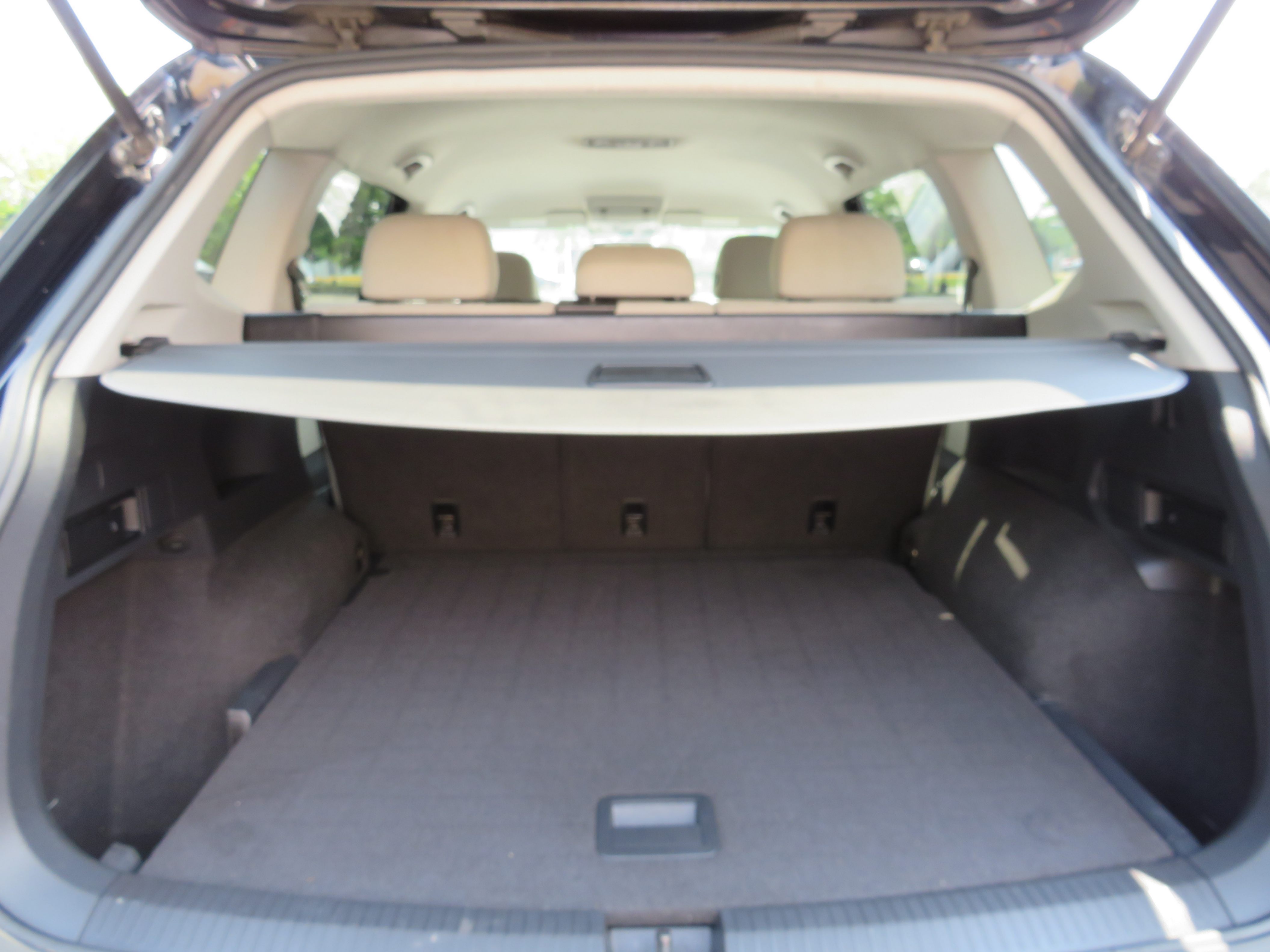 /laautomotive/2019-Volkswagen-Tiguan-23993388901073542.jpg