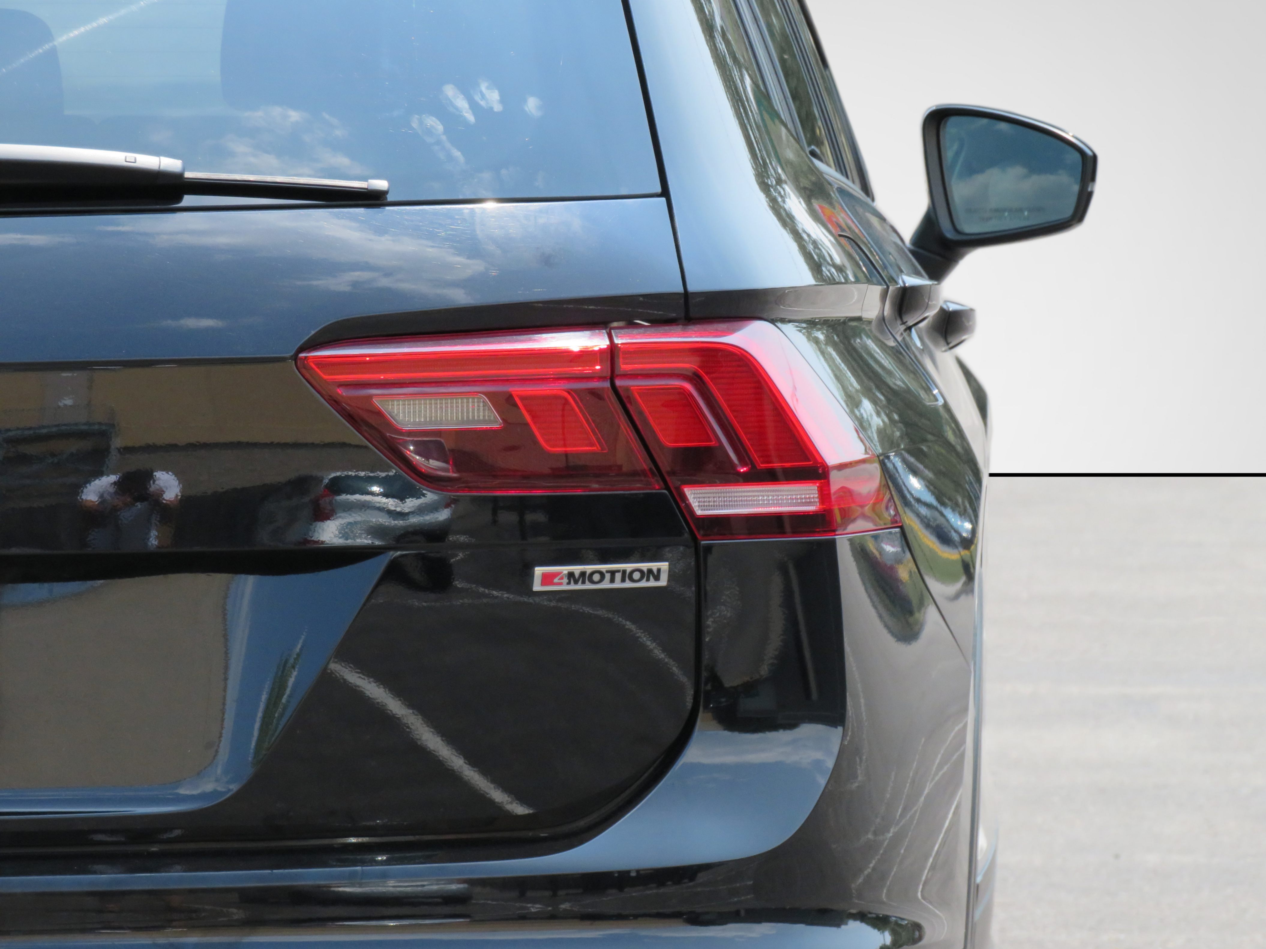/laautomotive/2019-Volkswagen-Tiguan-5118098171237107.jpg