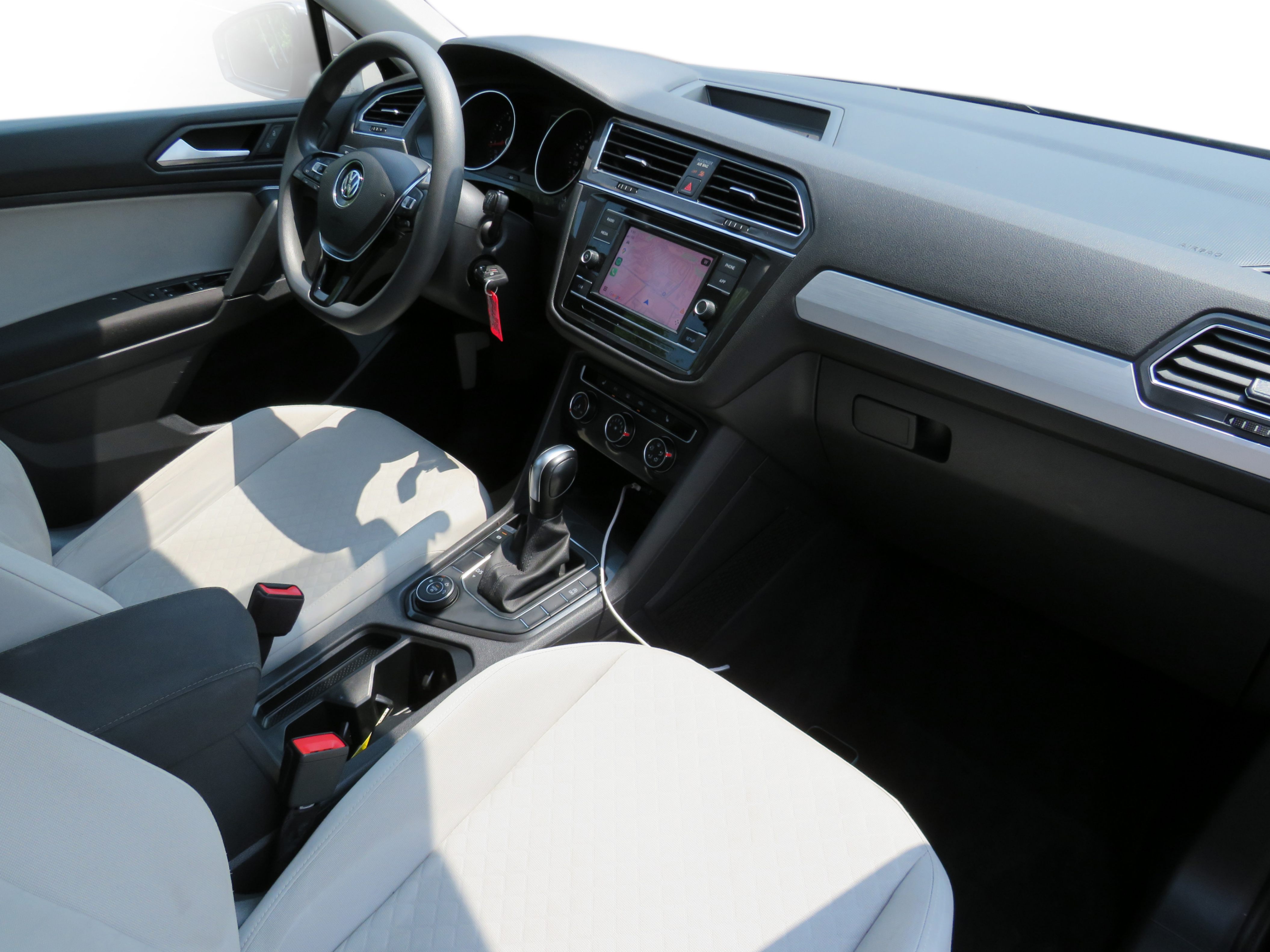 /laautomotive/2019-Volkswagen-Tiguan-8492791115839906.jpg