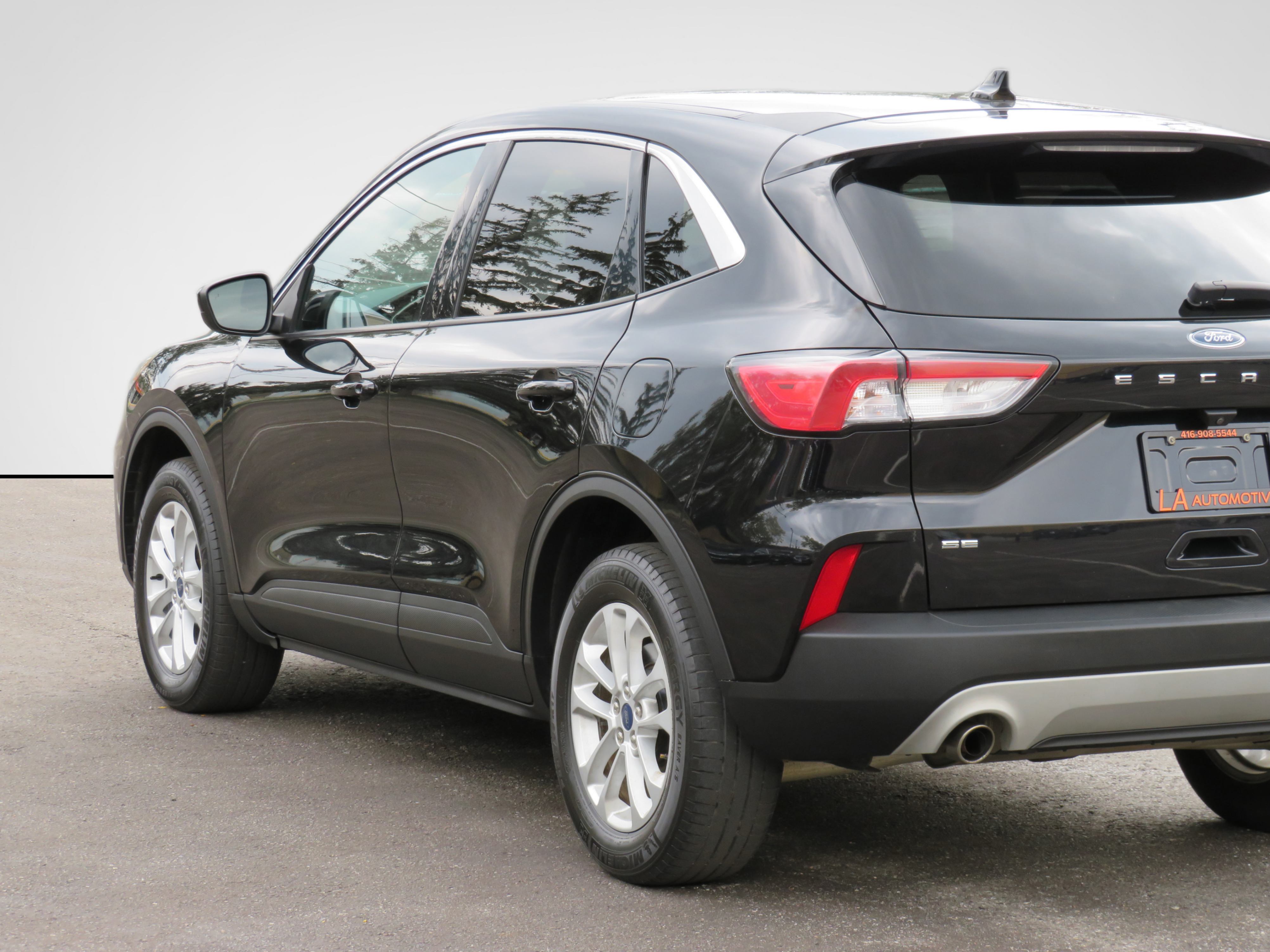 /laautomotive/2020-Ford-Escape-013795378272955405.jpg
