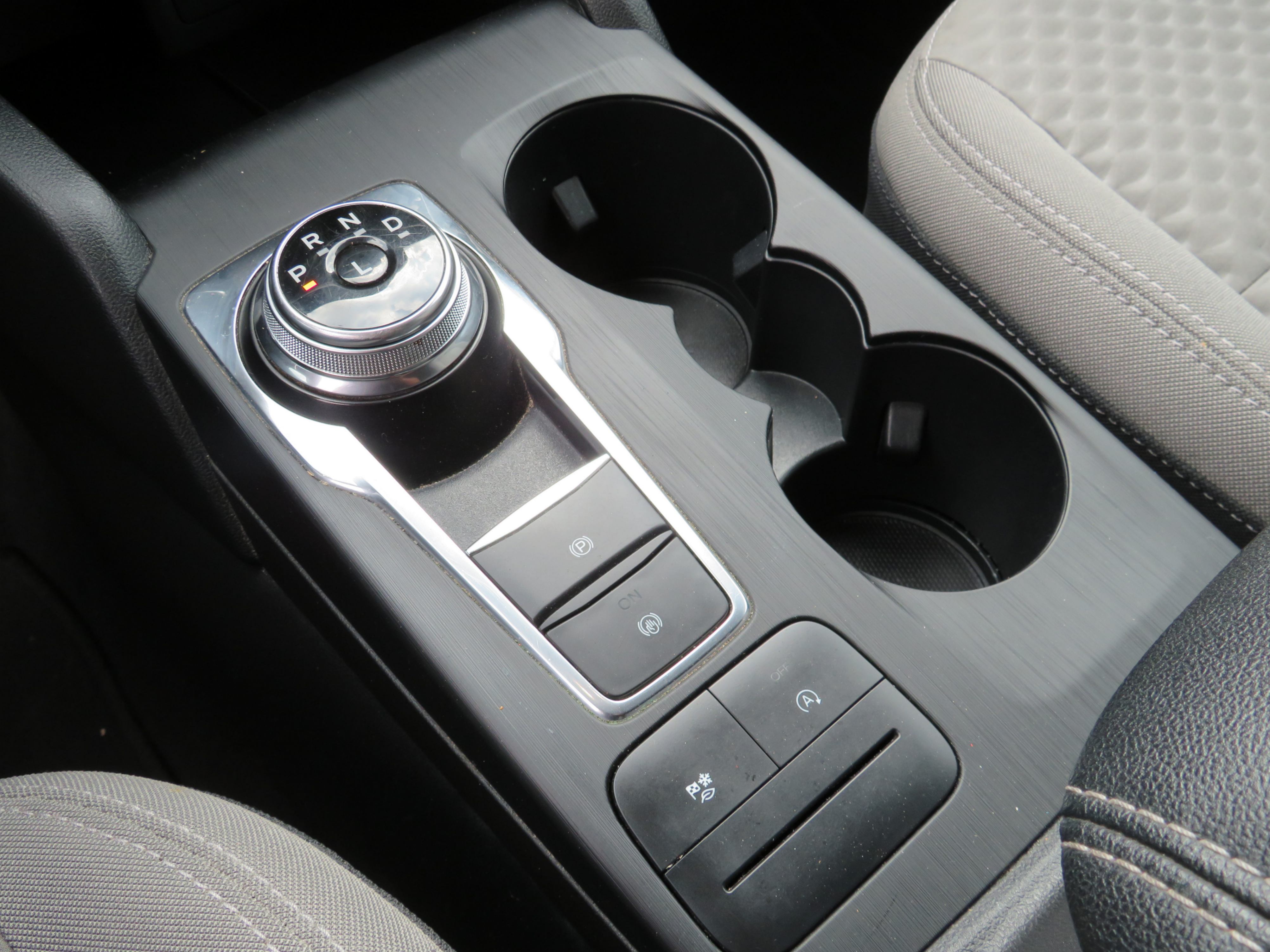 /laautomotive/2020-Ford-Escape-09724961197336945.jpg