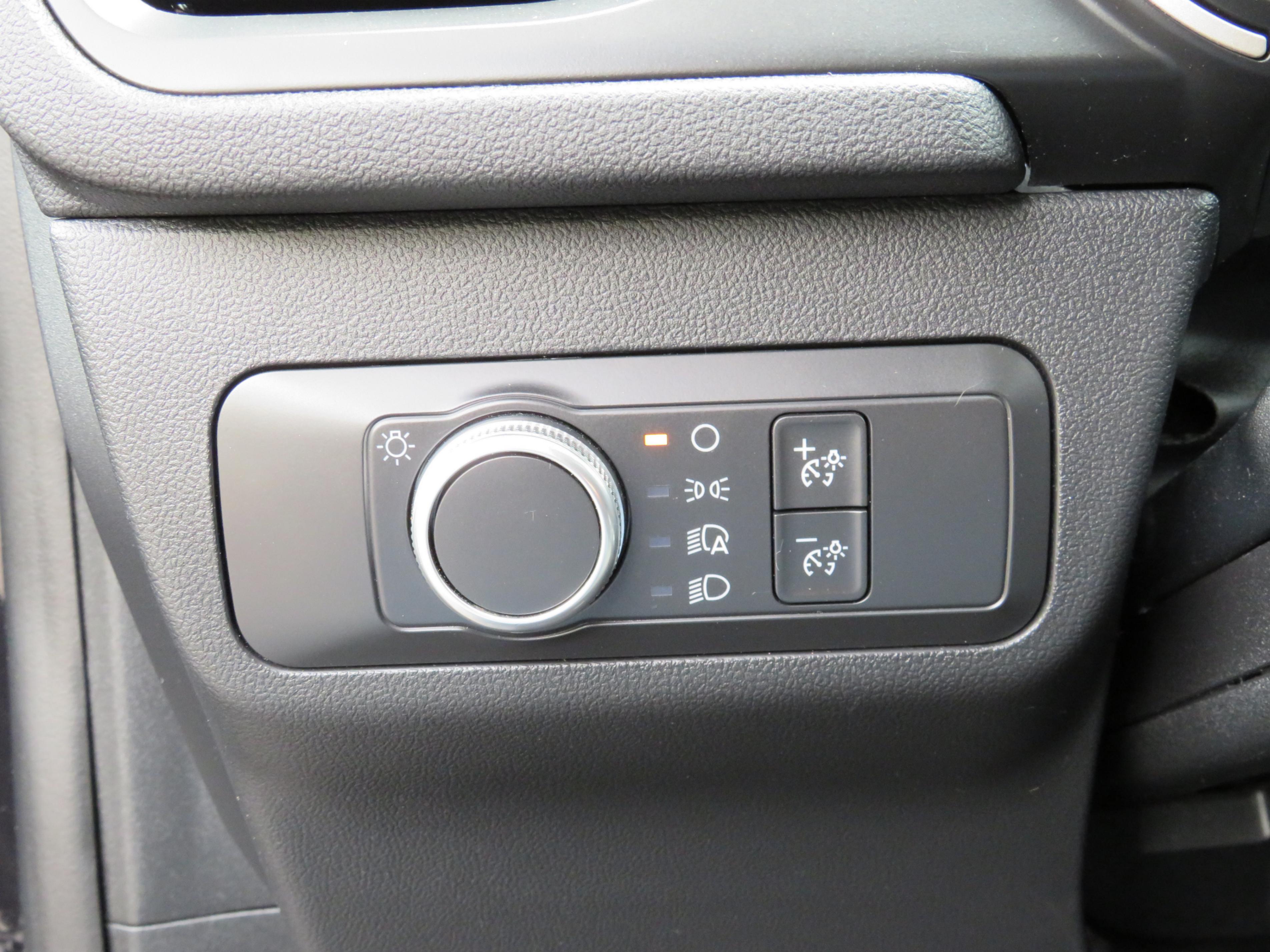 /laautomotive/2020-Ford-Escape-1495726961937187.jpg
