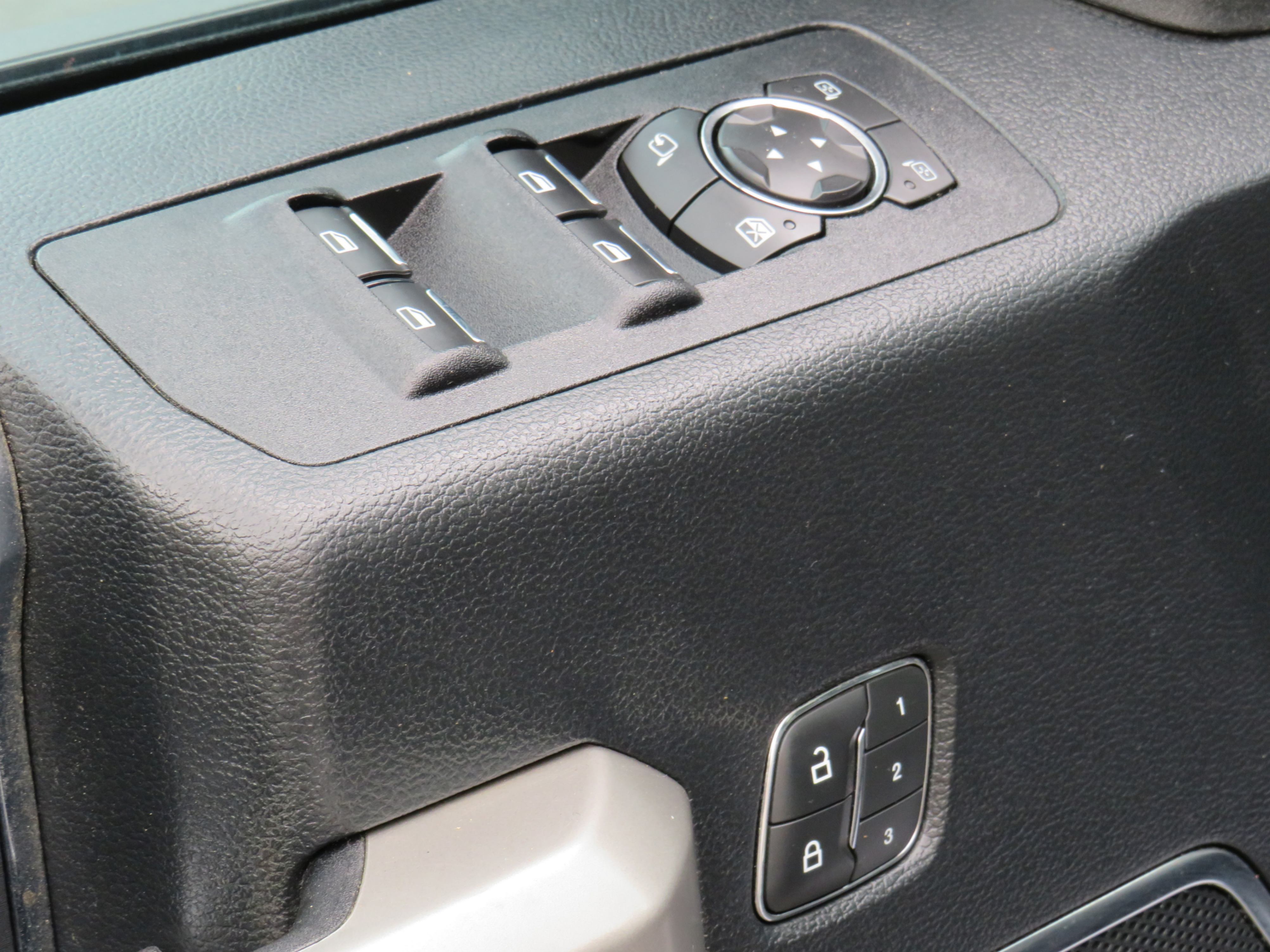 /laautomotive/2020-Ford-F-150-4814191866437052.jpg
