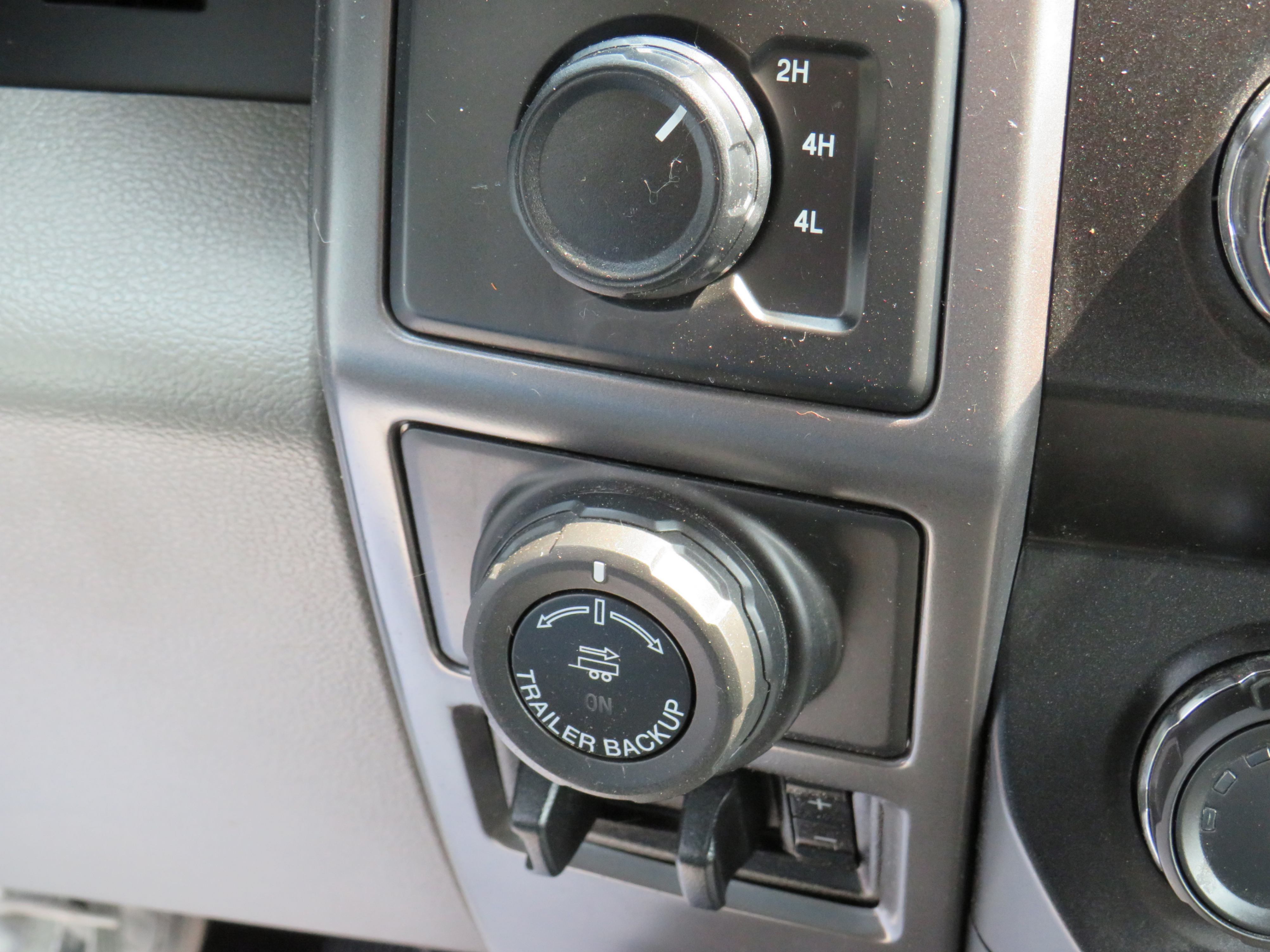 /laautomotive/2020-Ford-F150-5051103780793273.jpg