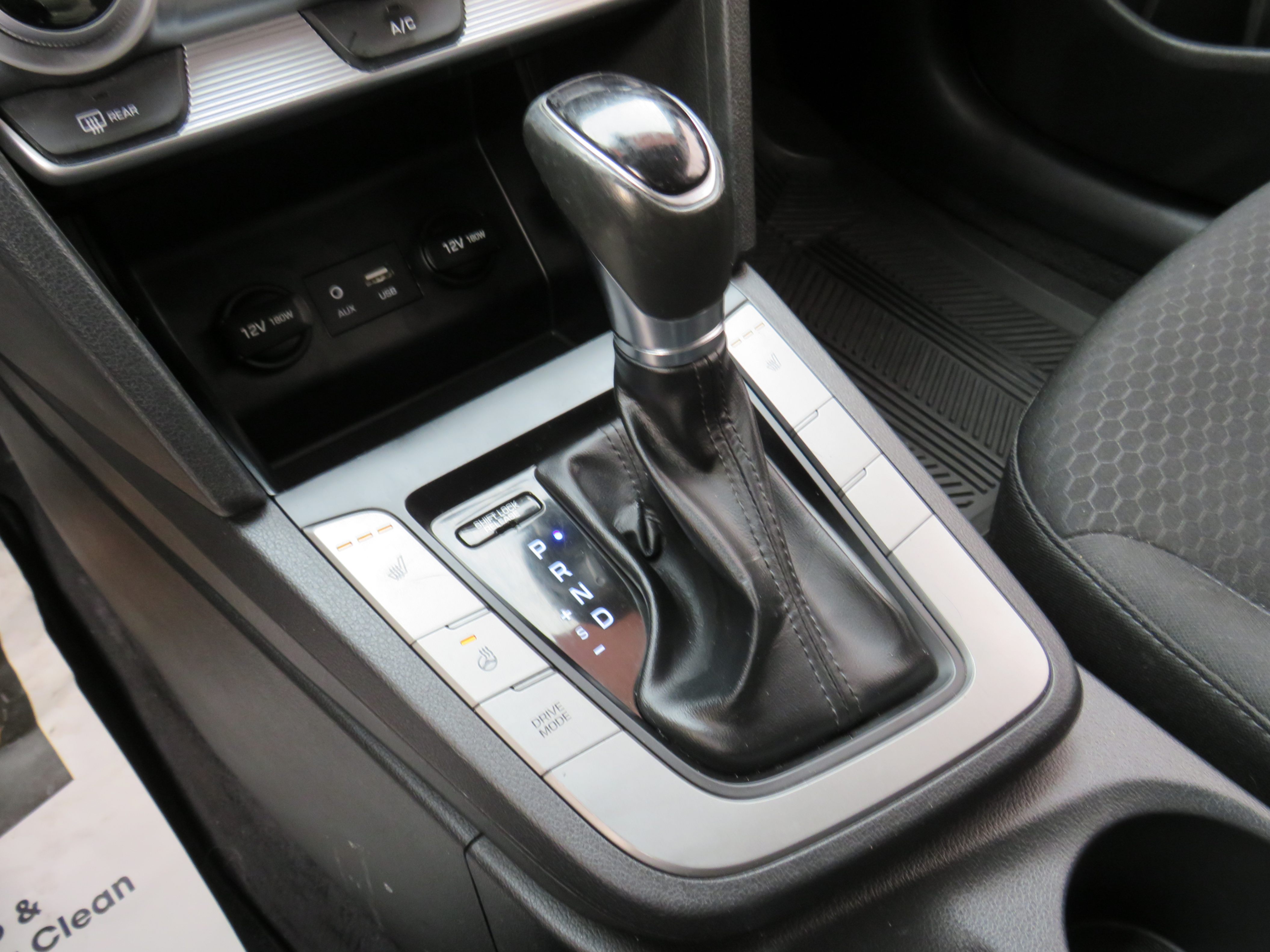 /laautomotive/2020-Hyundai-Elantra-012878934033840661.jpg