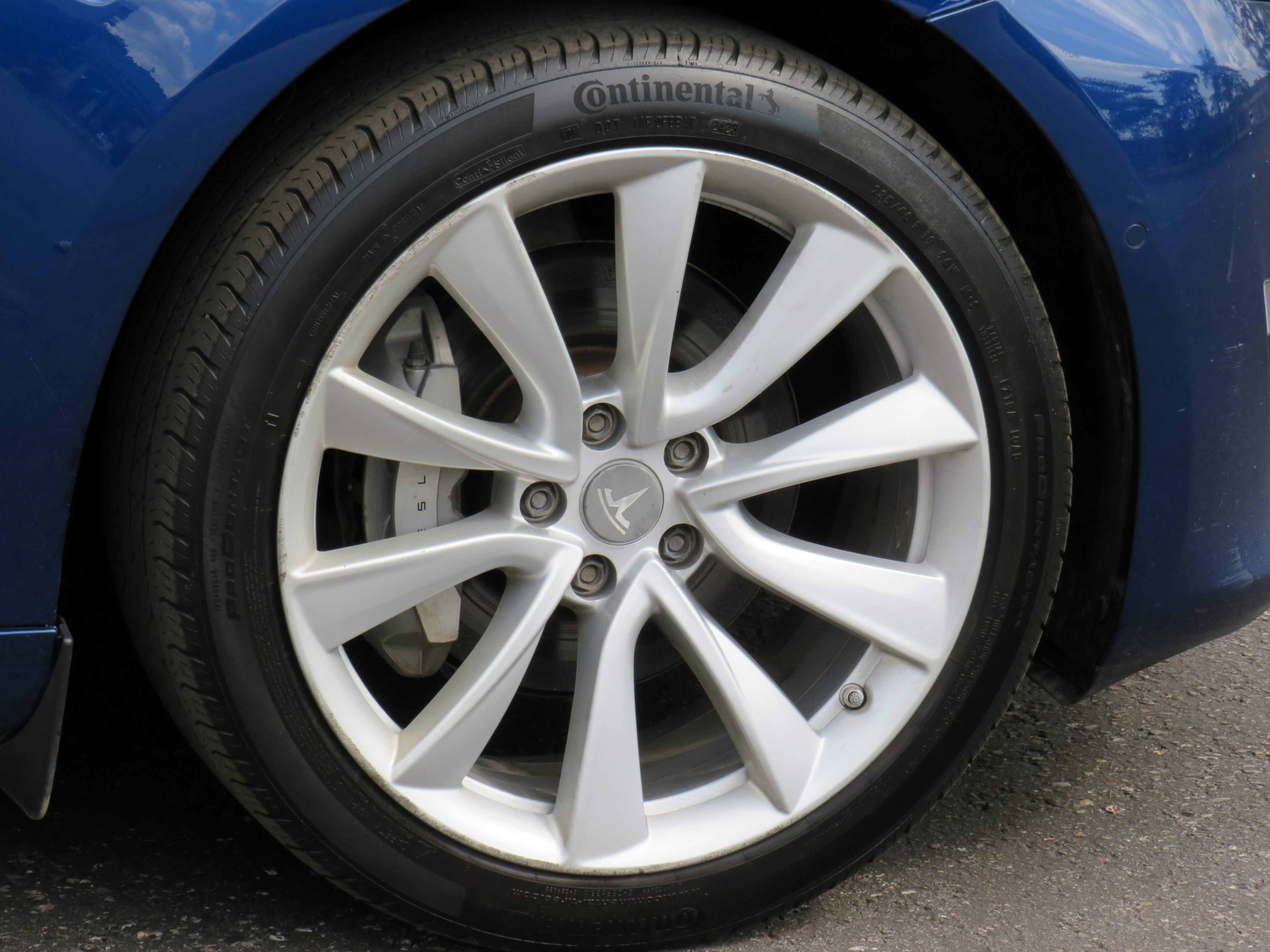 /laautomotive/2020-Tesla-Model3-32053450362135627.jpg