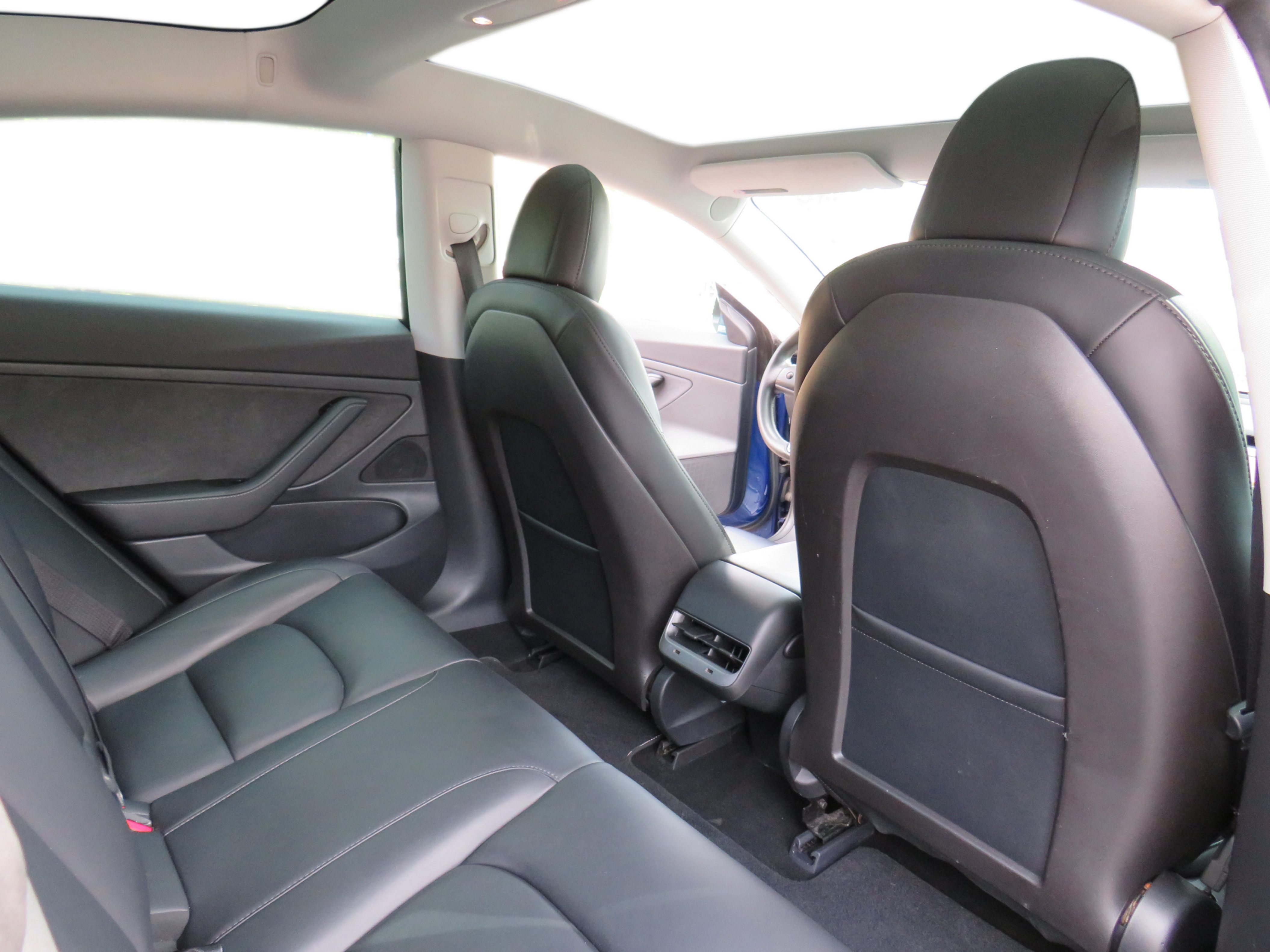 /laautomotive/2020-Tesla-Model3-33426809242062805.jpg