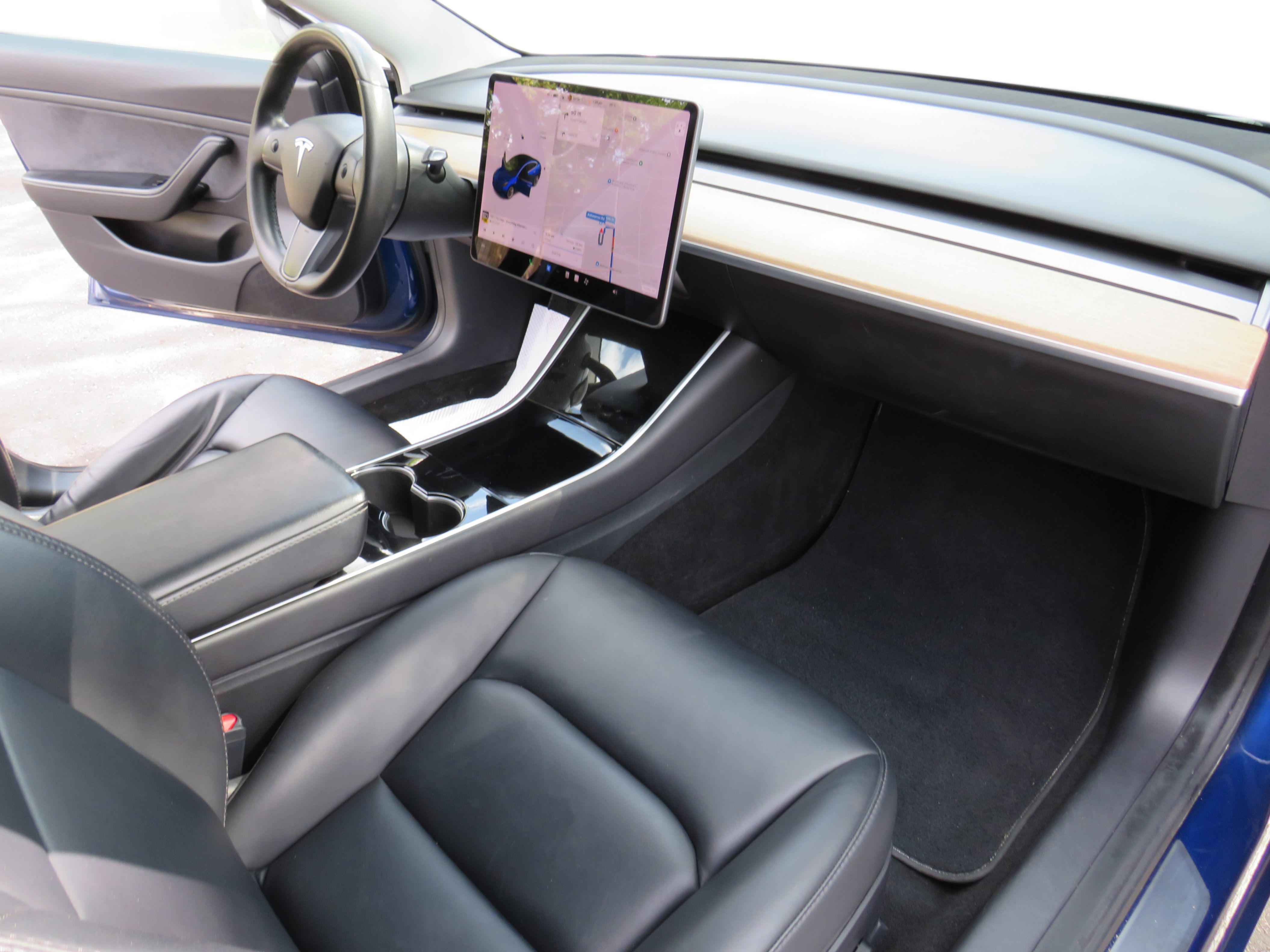 /laautomotive/2020-Tesla-Model3-5053536893546284.jpg