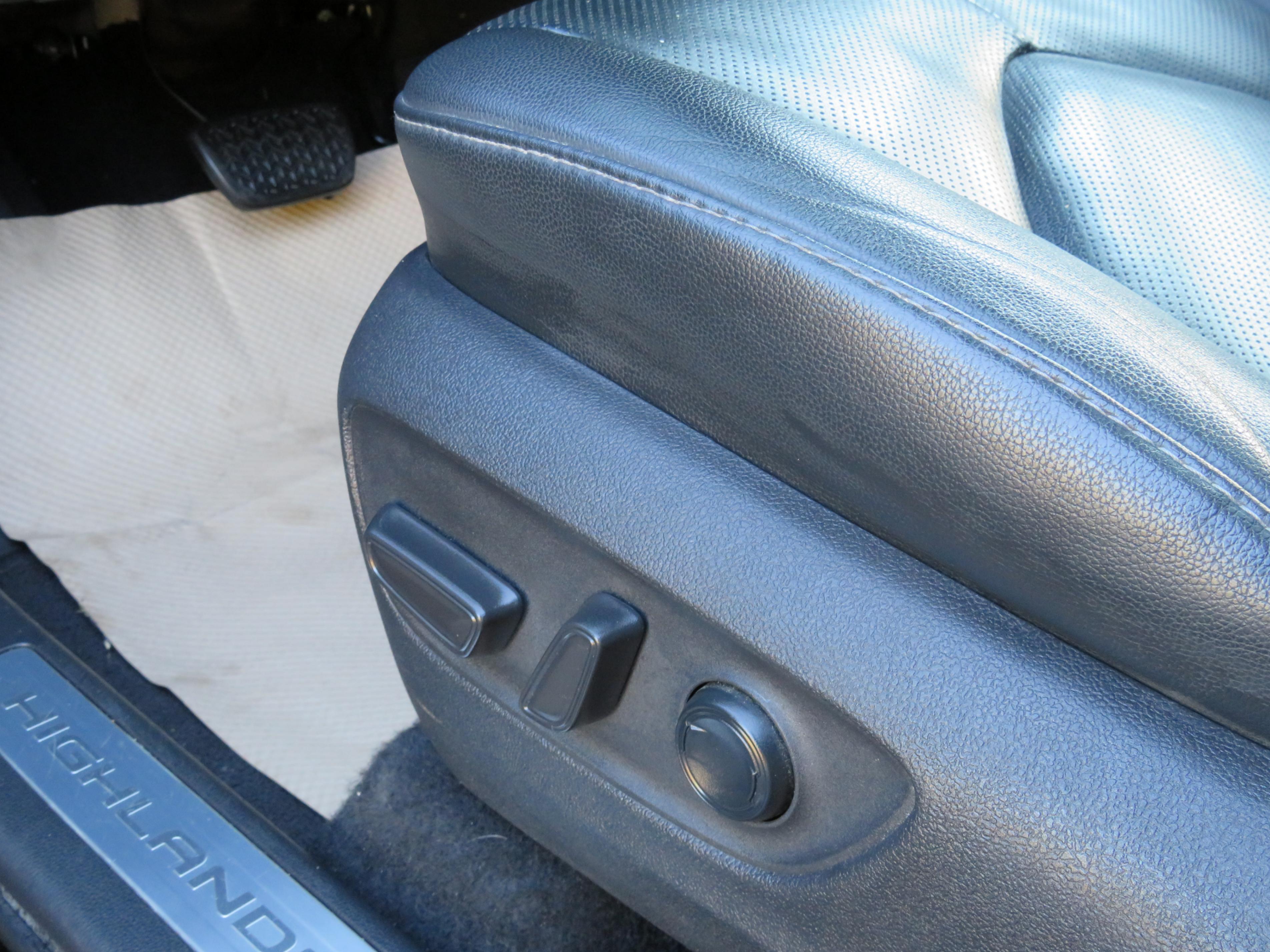 /laautomotive/2020-Toyota-Highlander-394702838342905.jpg