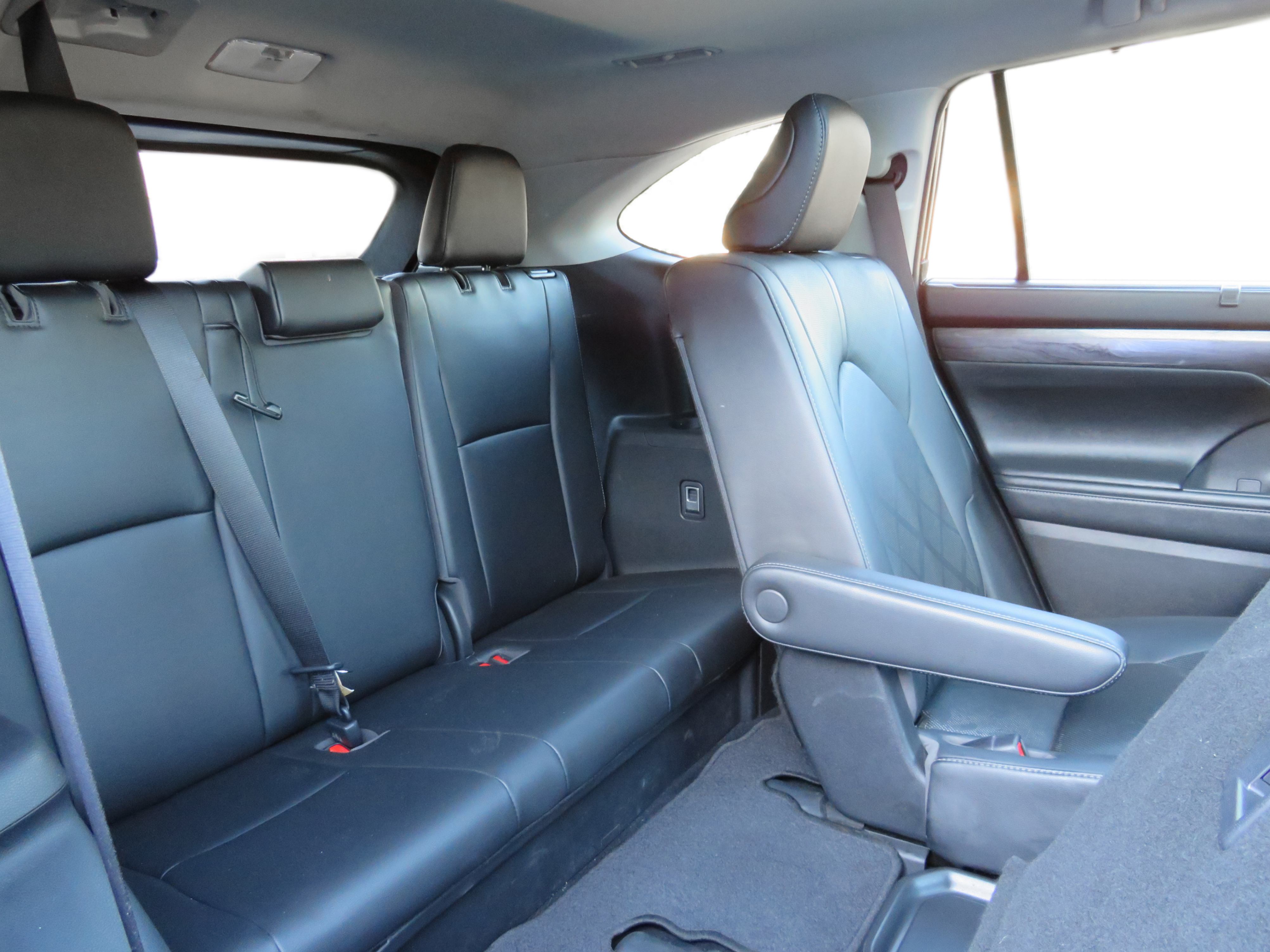 /laautomotive/2020-Toyota-Highlander-6298536809822612.jpg