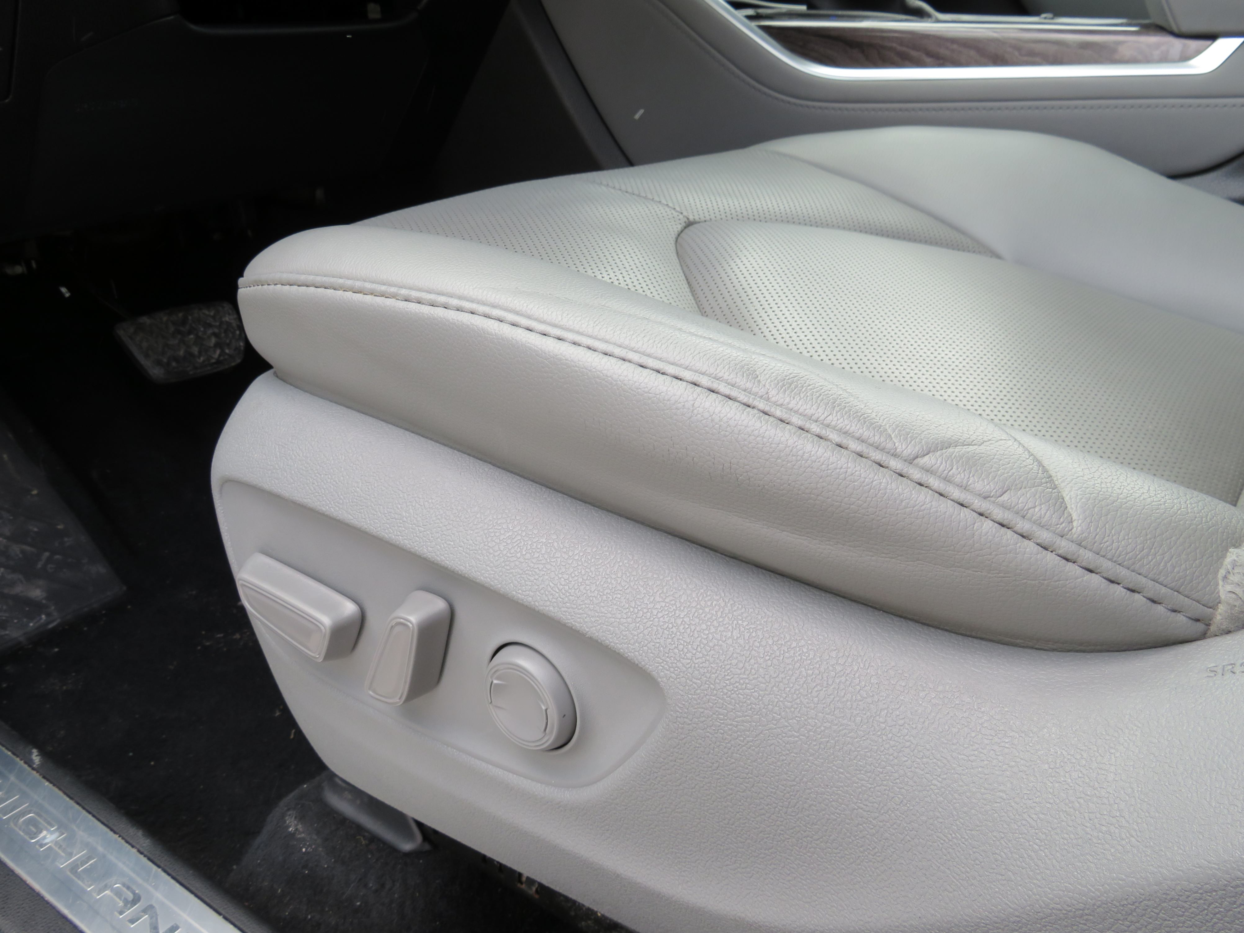 /laautomotive/2020-Toyota-Highlander-7059341878181582.jpg