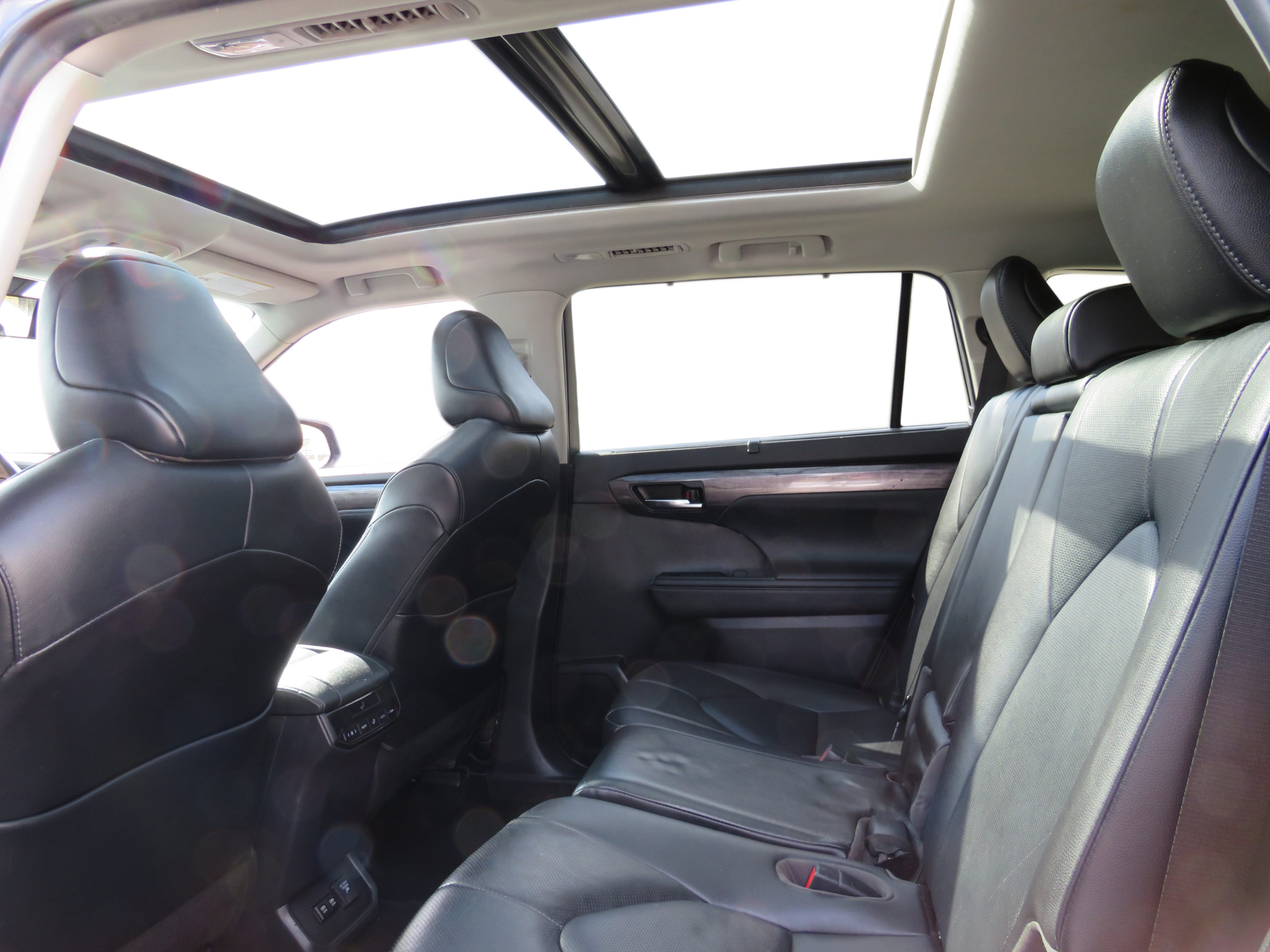 /laautomotive/2020-Toyota-Highlander-8248015610719515.jpg