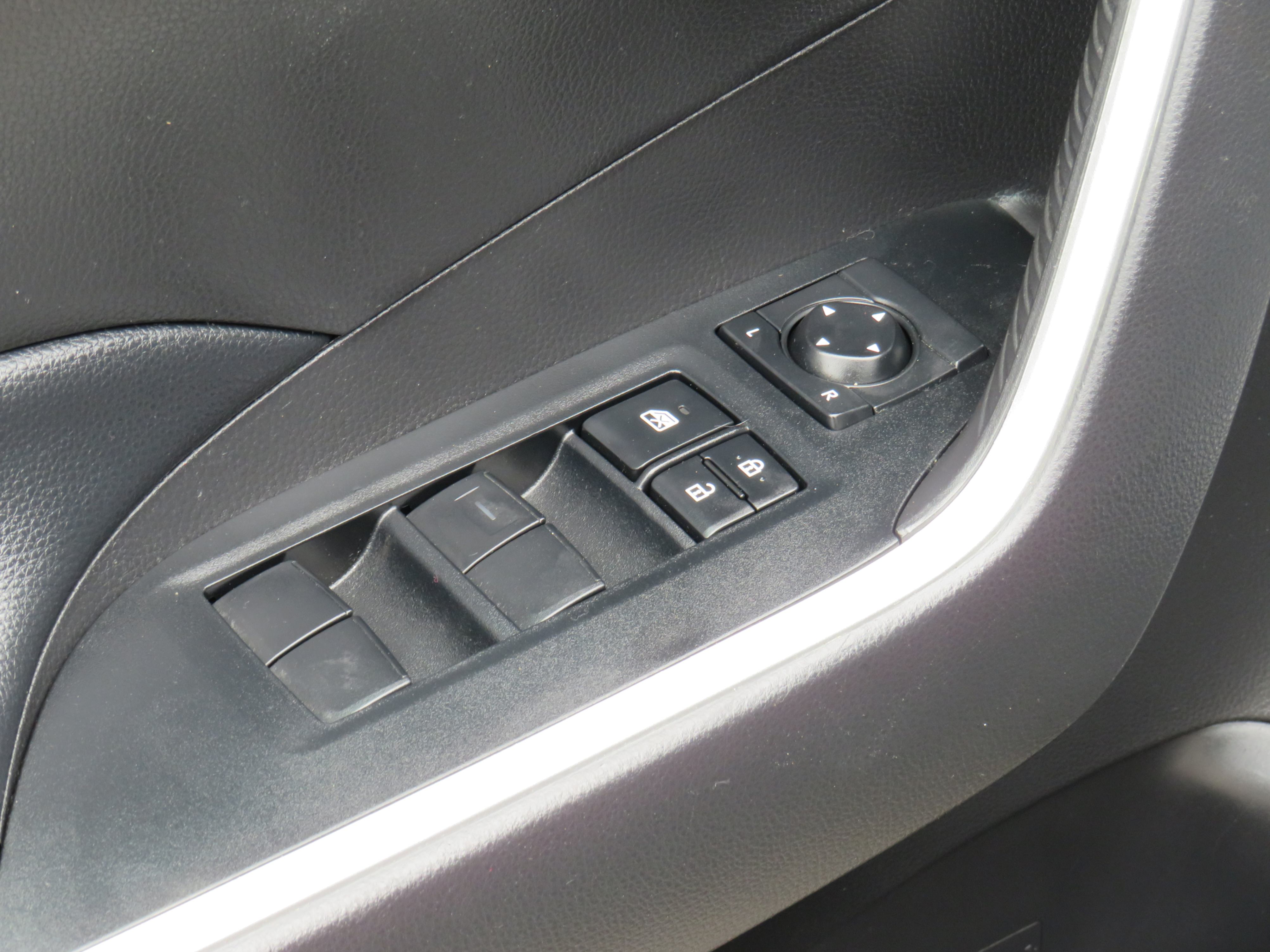 /laautomotive/2020-Toyota-RAV4-3897404367795594.jpg