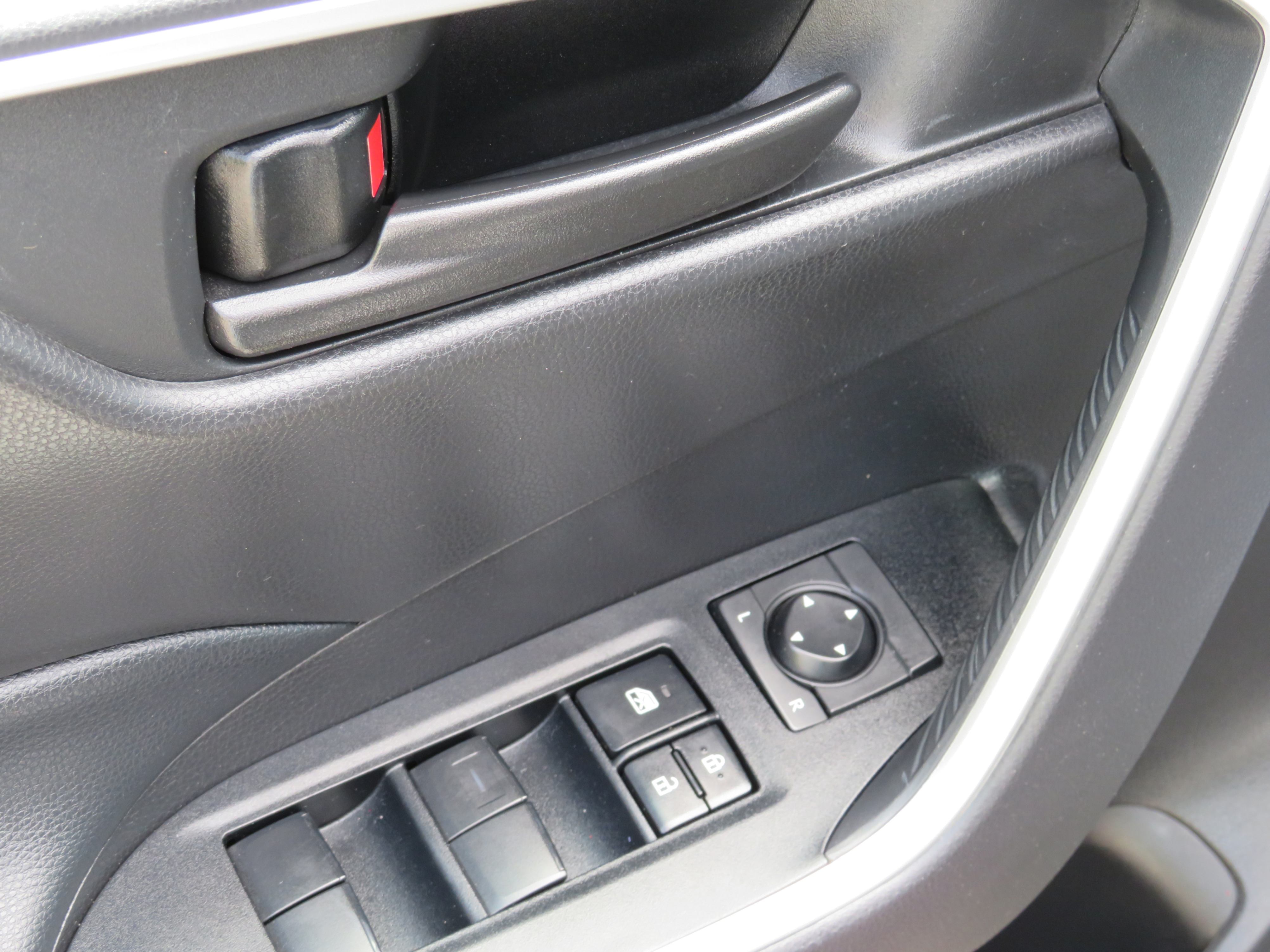 /laautomotive/2020-Toyota-RAV4-7551493293768037.jpg
