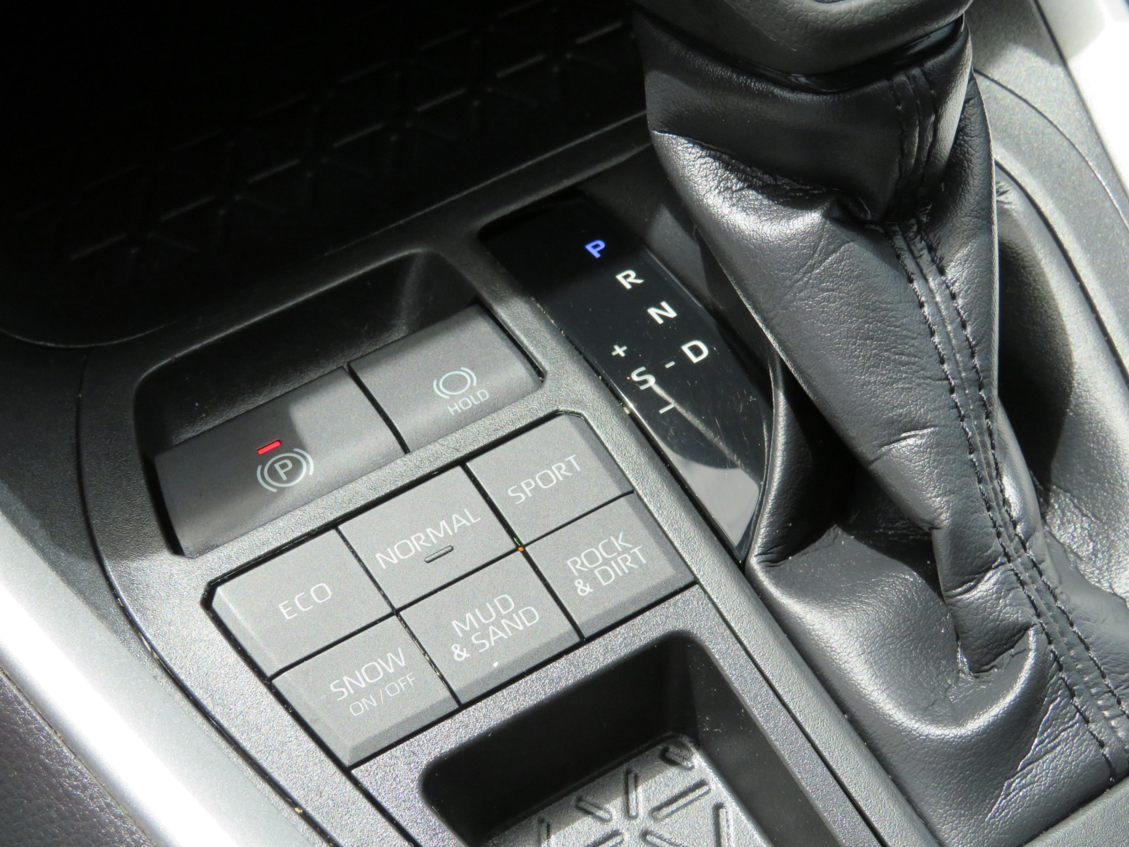 /laautomotive/2020-Toyota-RAV4-8271686600882404.jpg