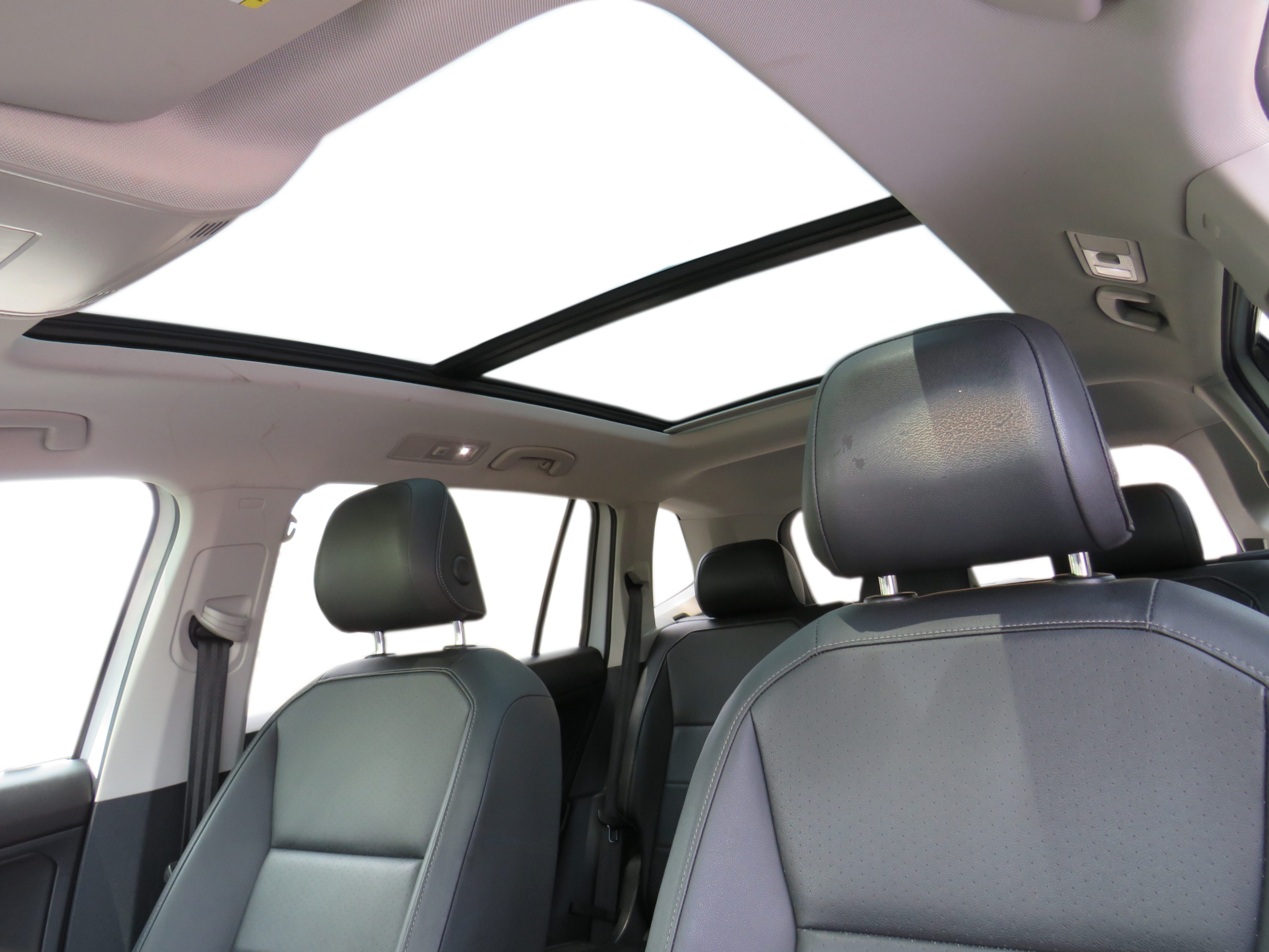 /laautomotive/2020-Volkswagen-Tiguan-07459669288008519.jpg