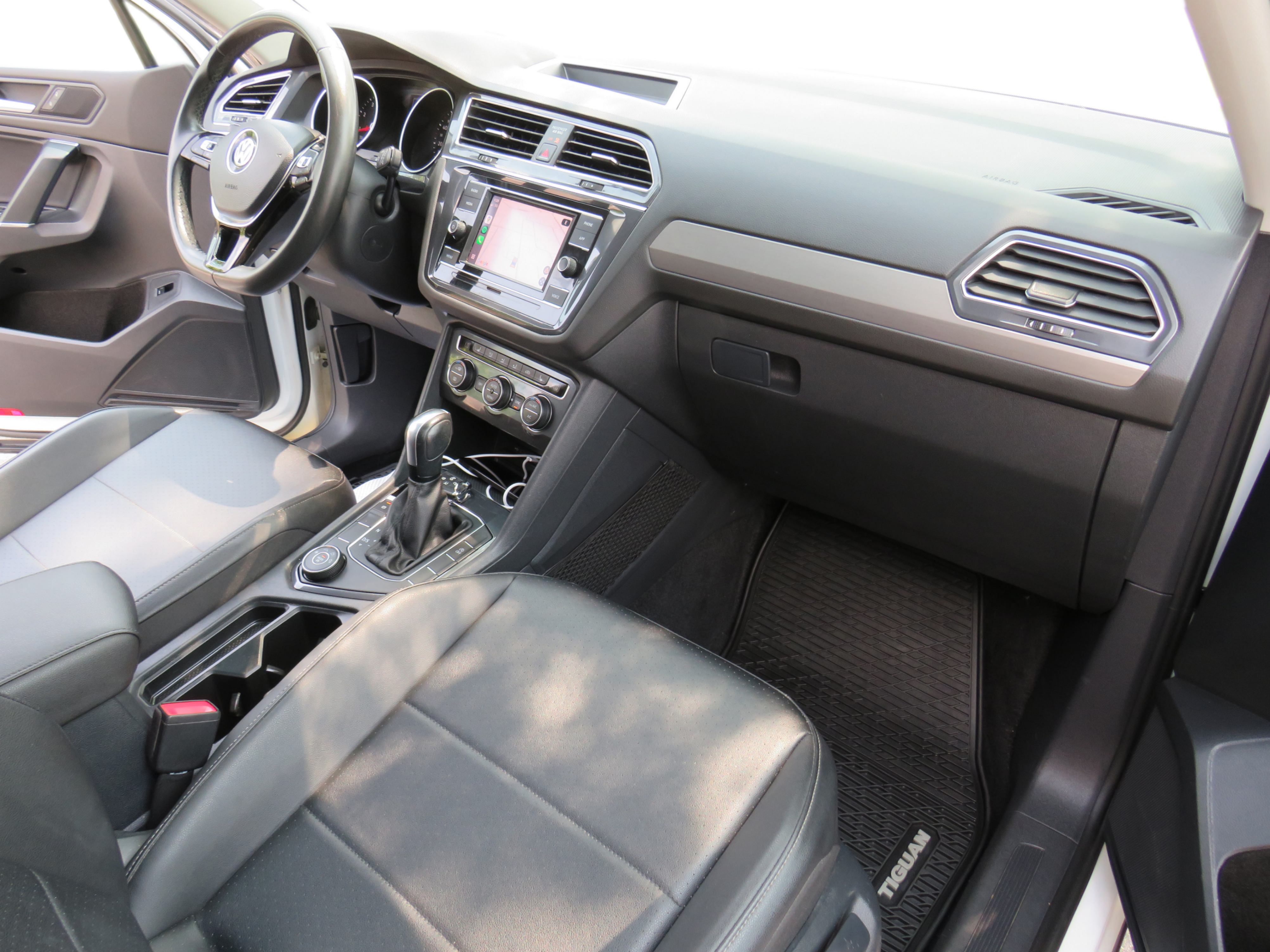 /laautomotive/2020-Volkswagen-Tiguan-10526983362002684.jpg