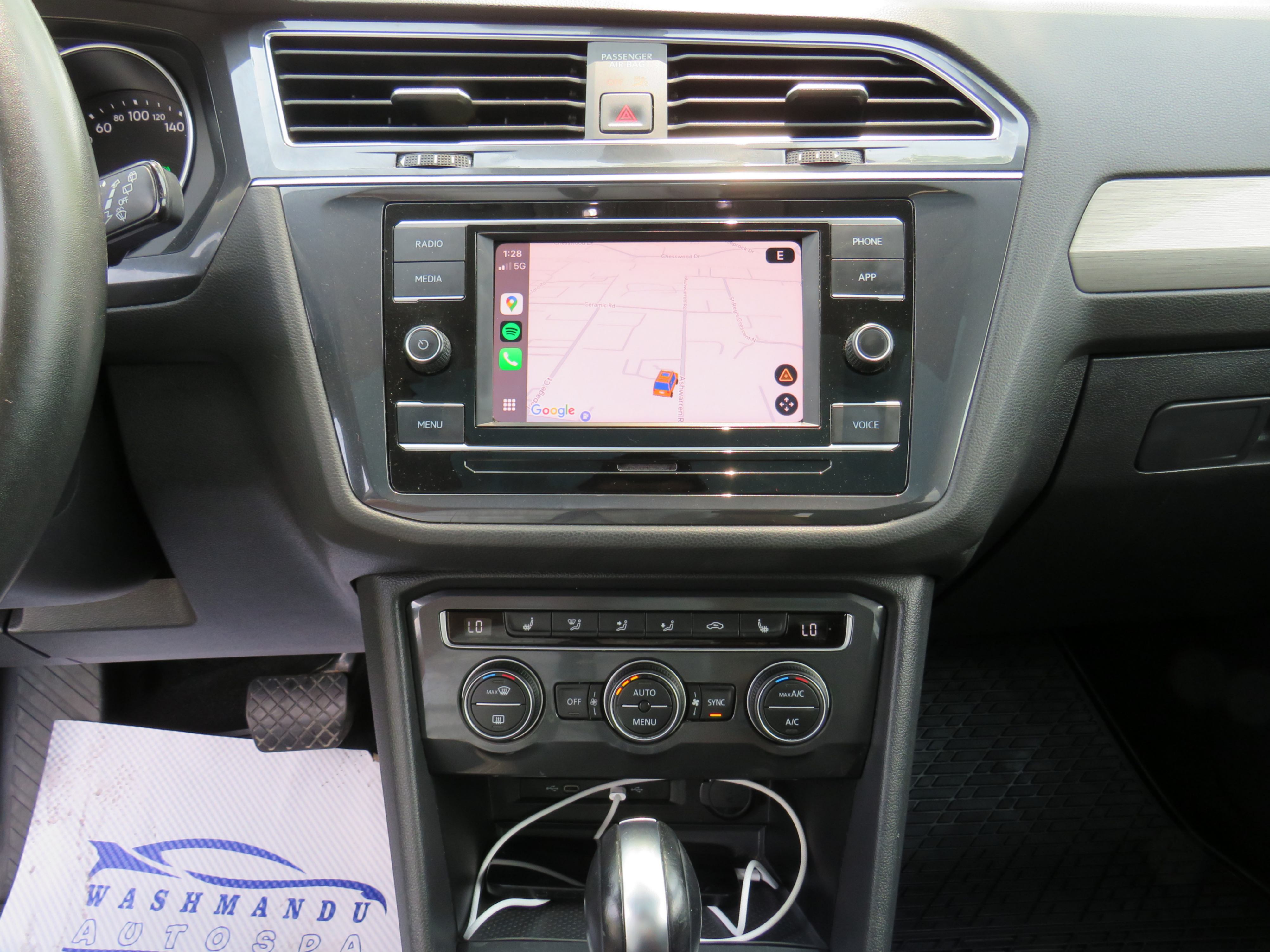 /laautomotive/2020-Volkswagen-Tiguan-3725932895359547.jpg