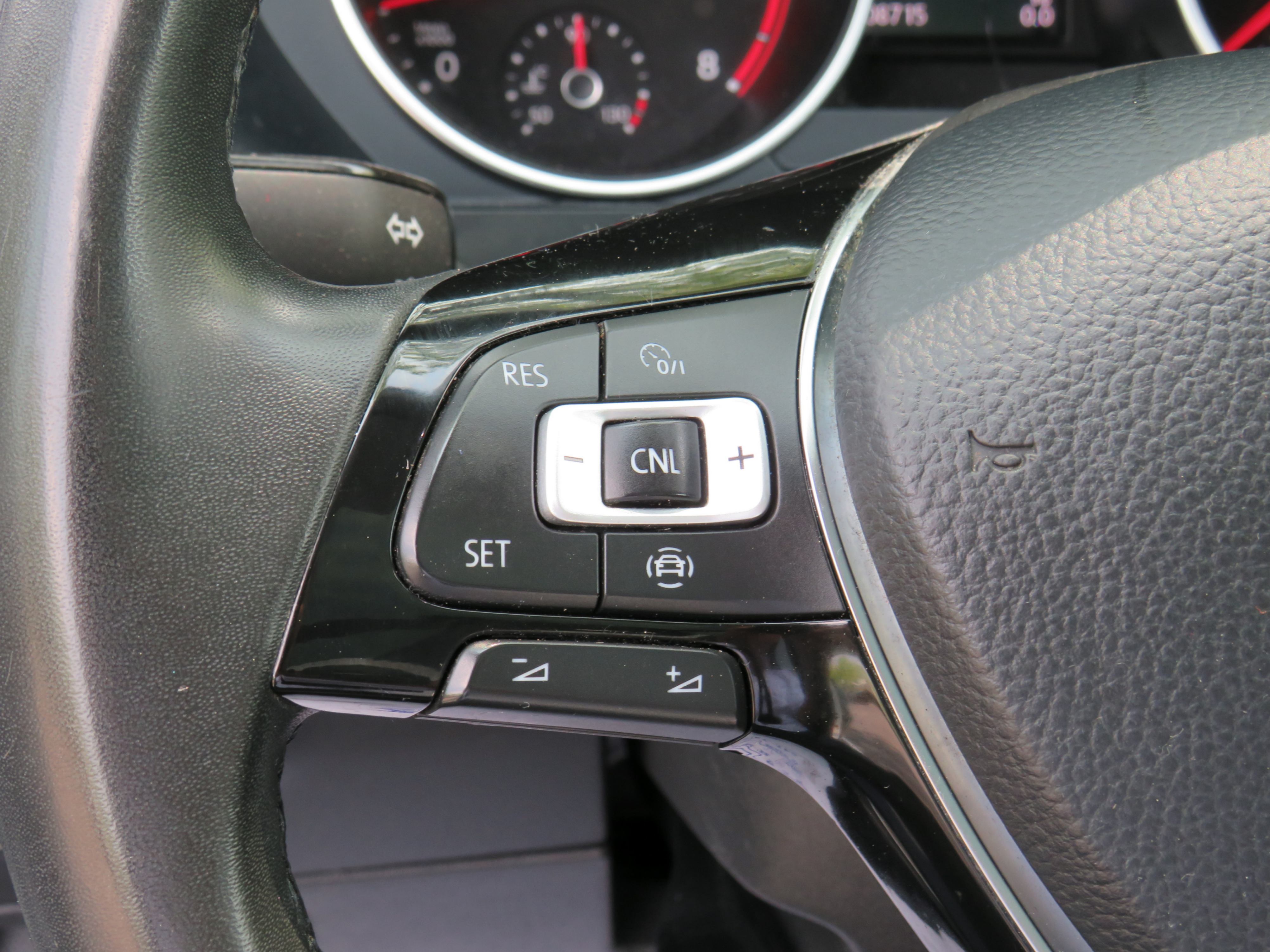 /laautomotive/2020-Volkswagen-Tiguan-8374534502276723.jpg