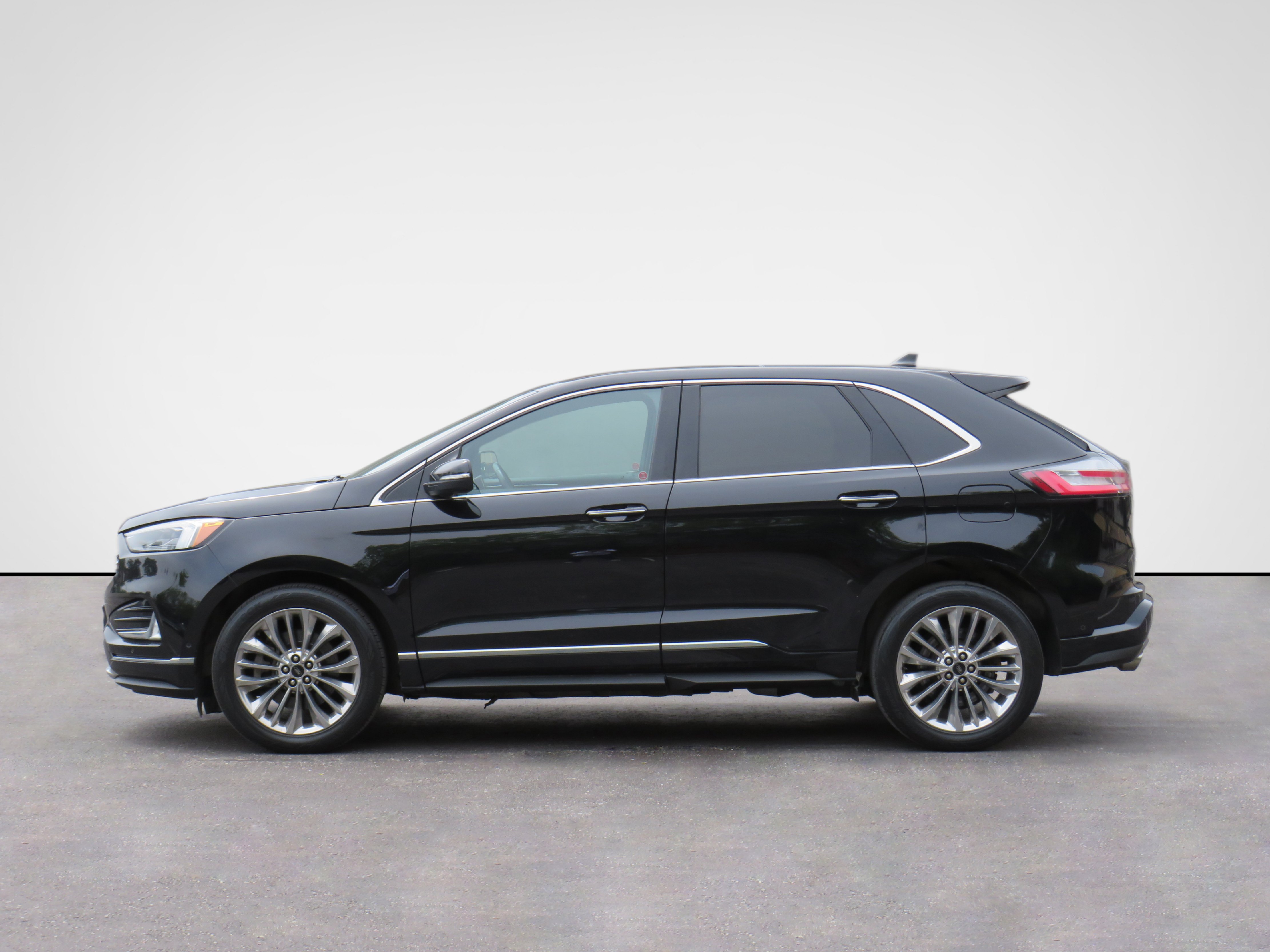 /laautomotive/2021-Ford-Edge-18473606309447832.jpg