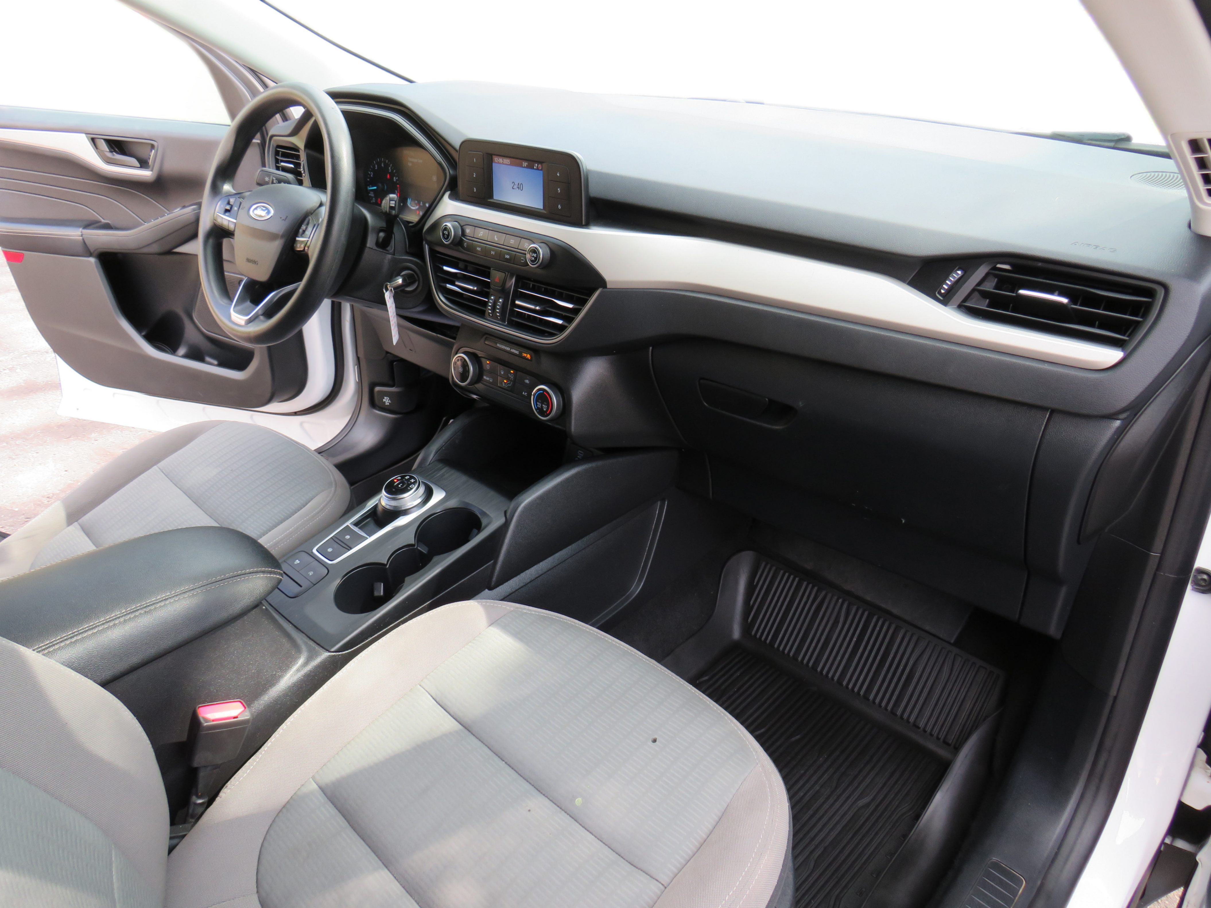 /laautomotive/2021-Ford-Escape-5708126785054324.jpg