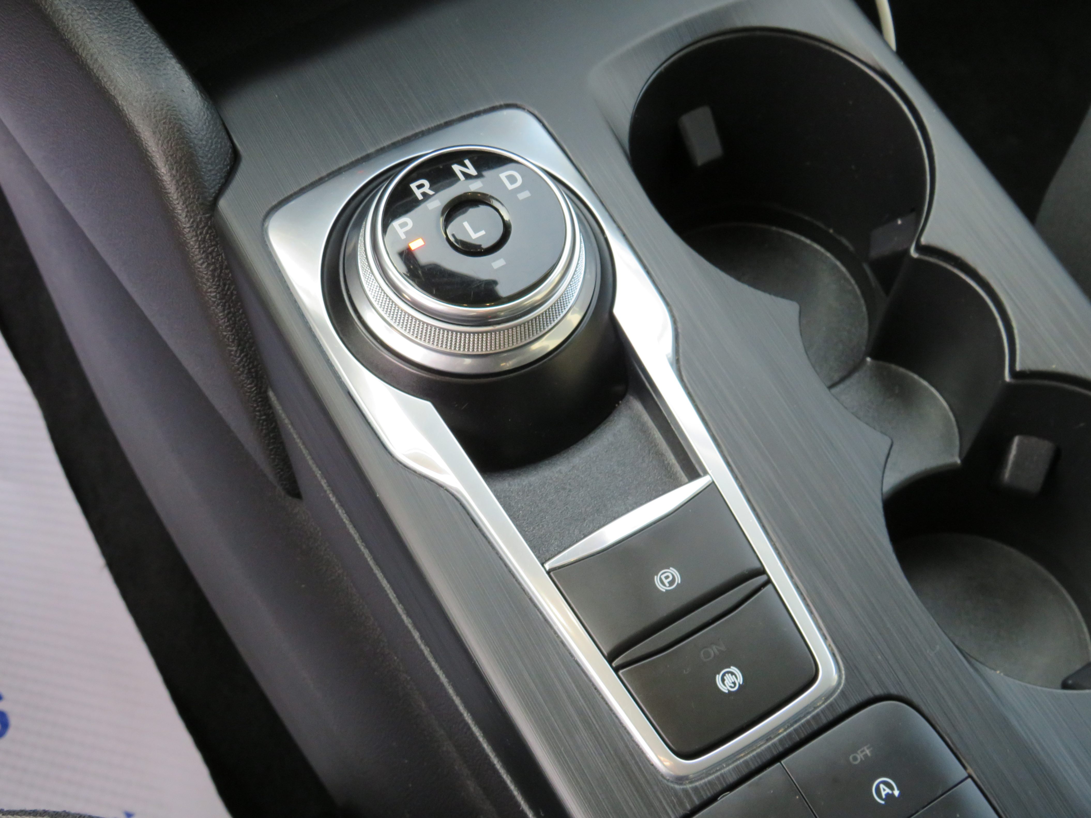 /laautomotive/2021-Ford-Escape-6884568300512897.jpg