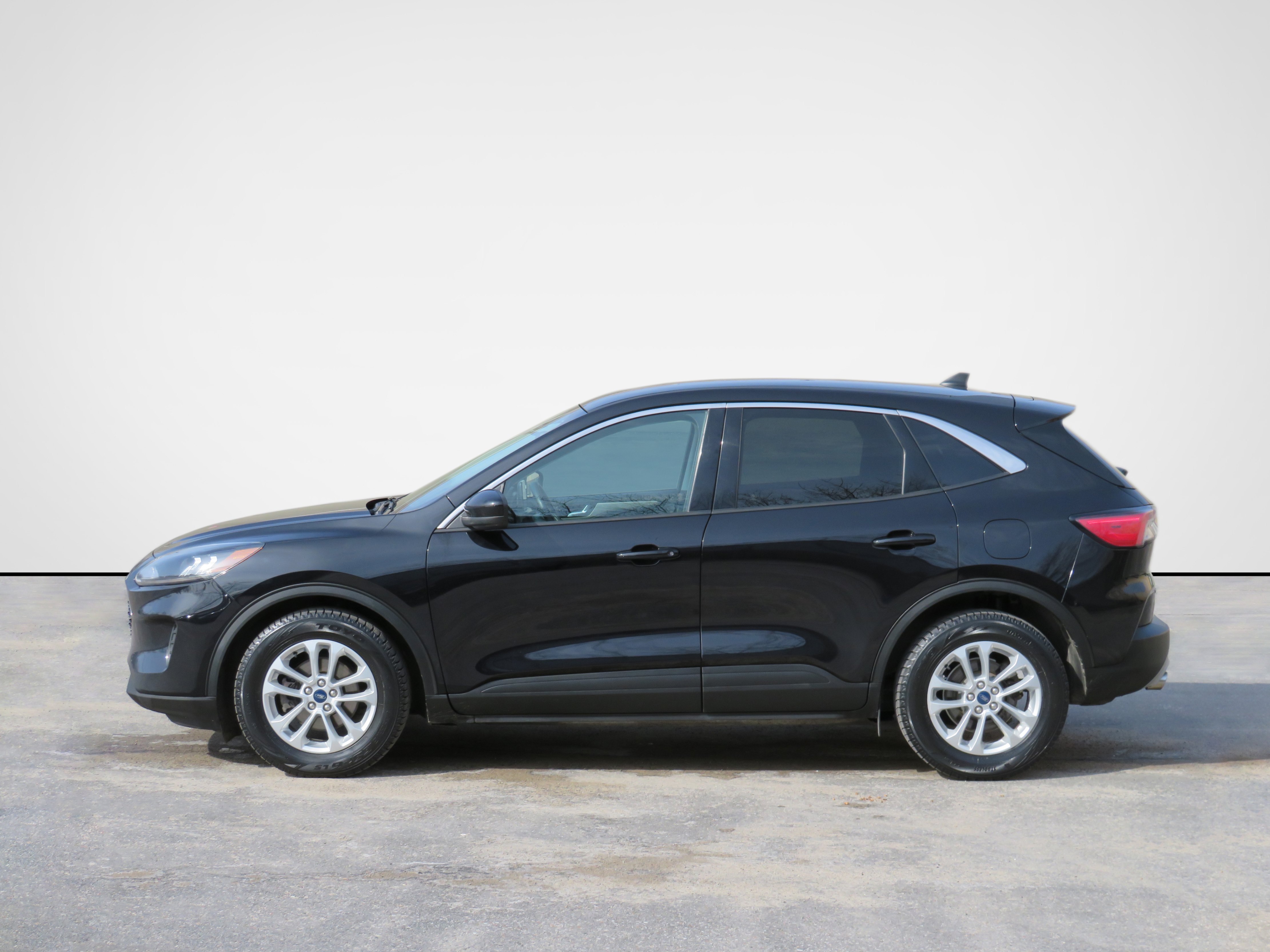 /laautomotive/2021-Ford-Escape-8059235294321865.jpg