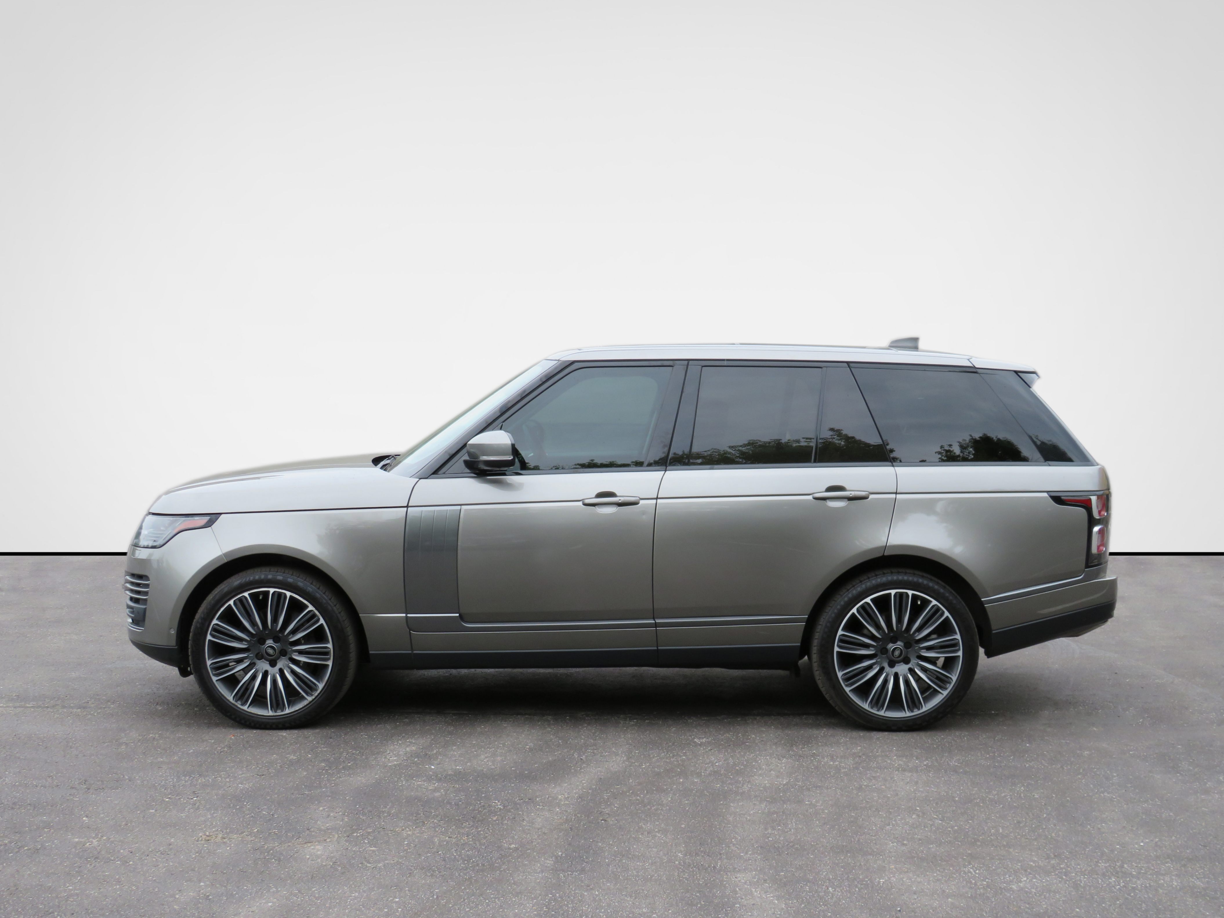 /laautomotive/2021-LandRover-RangeRover-1614301549818824.jpg