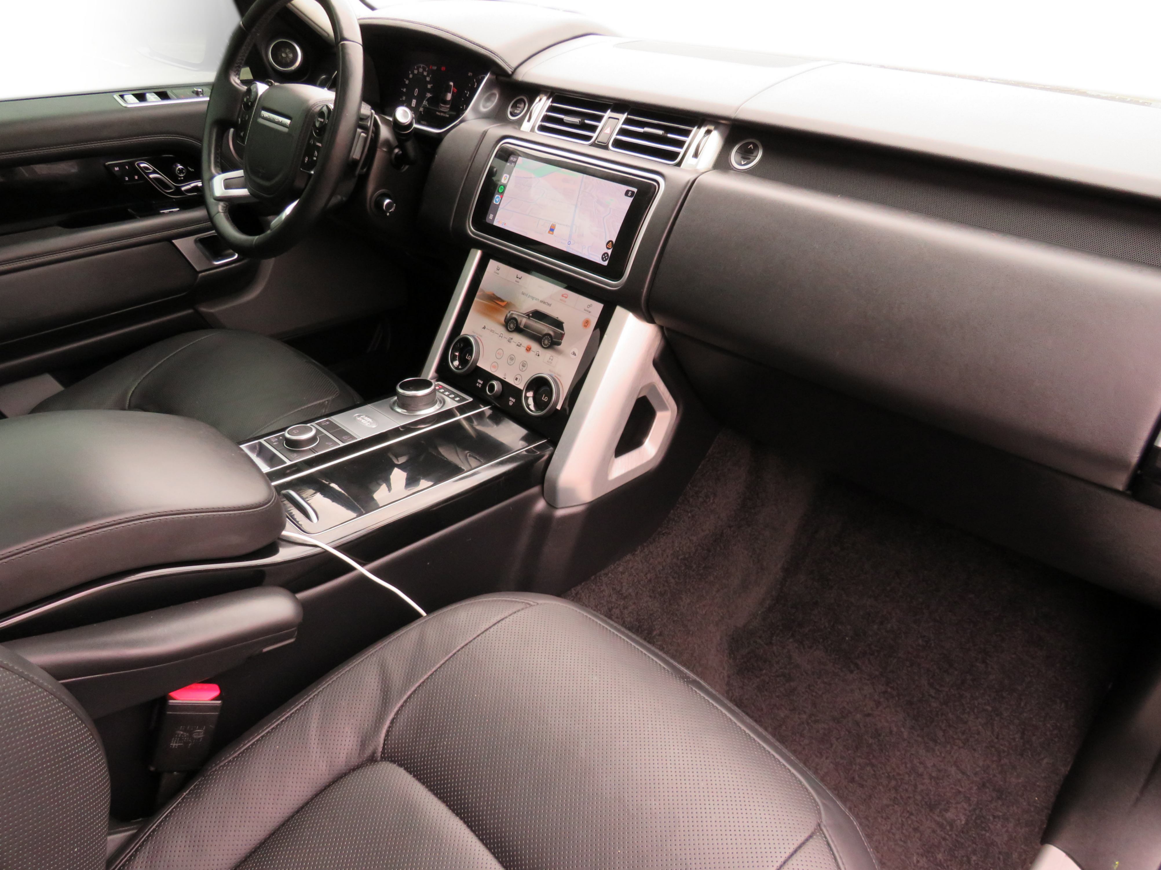 /laautomotive/2021-LandRover-RangeRover-3218033009370558.jpg