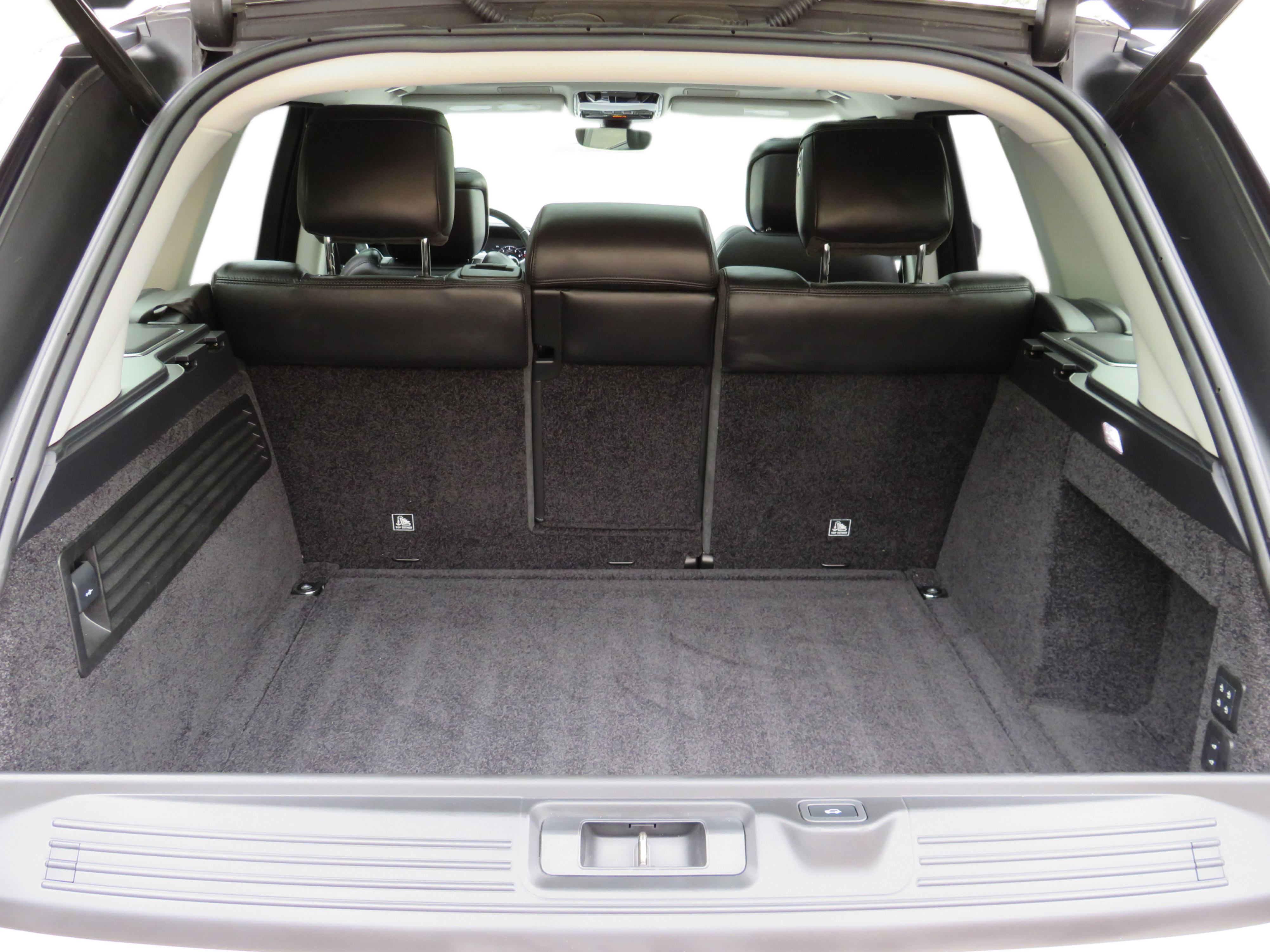 /laautomotive/2021-LandRover-RangeRover-36093587466908383.jpg