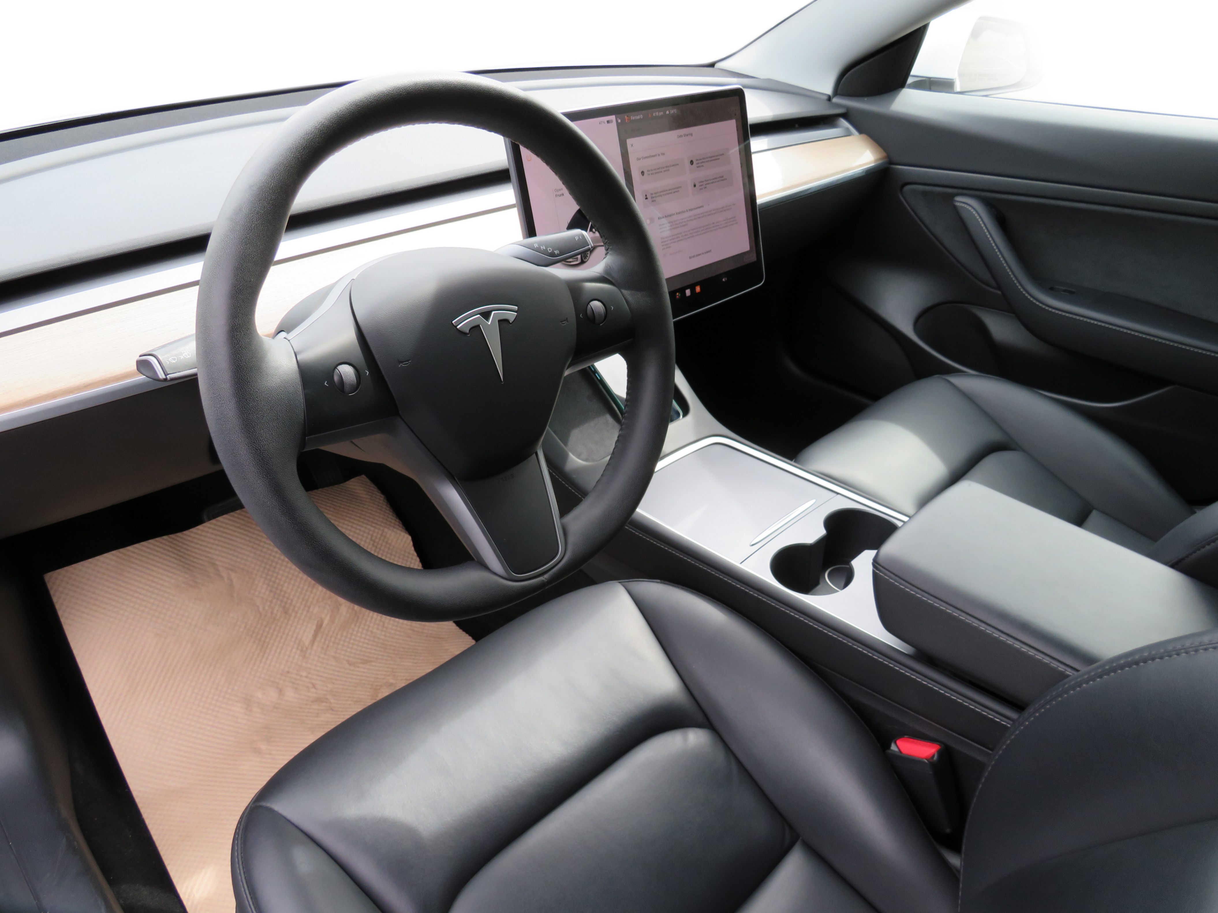 /laautomotive/2021-Tesla-Model3-12214848708972226.jpg