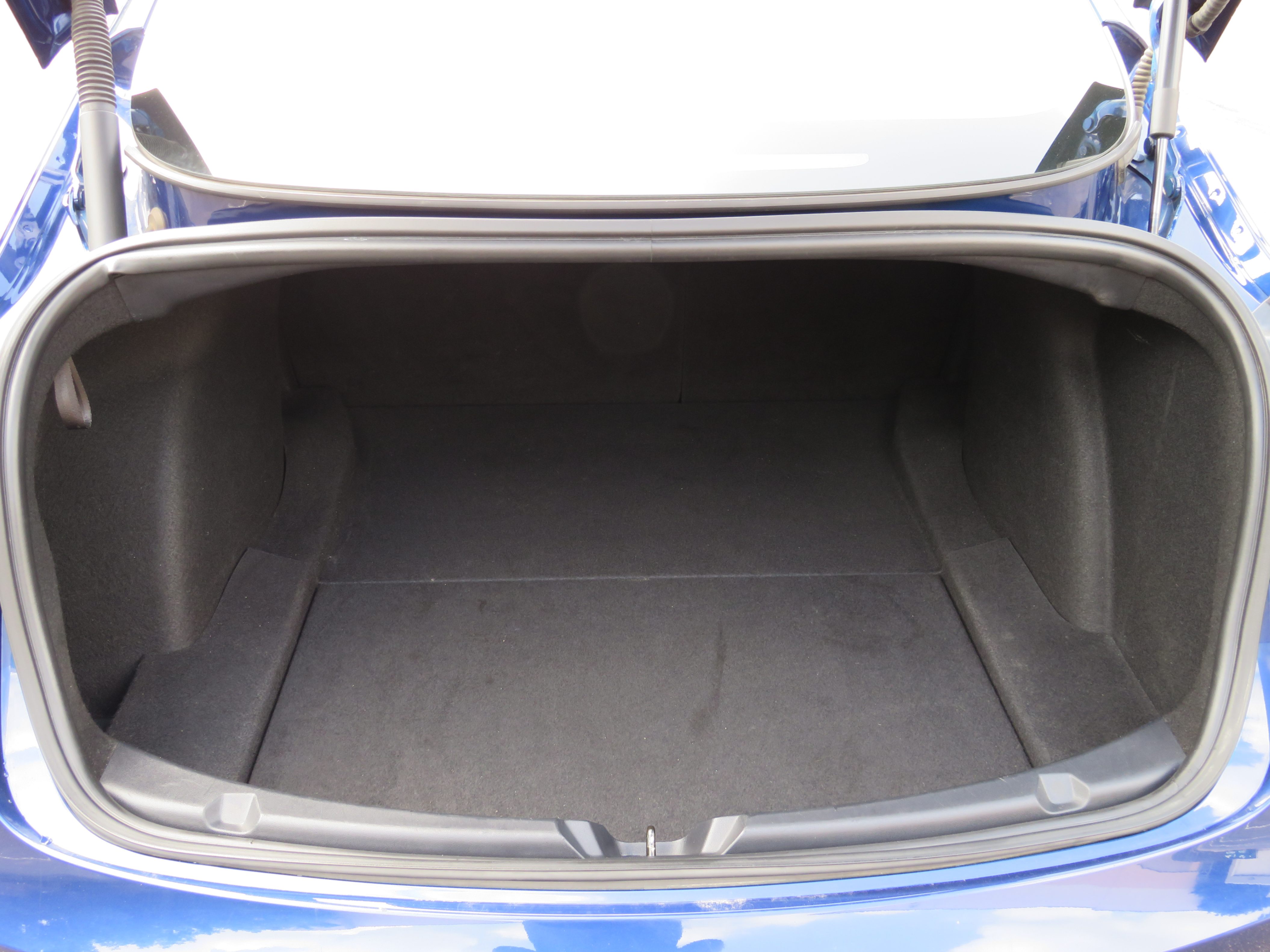 /laautomotive/2021-Tesla-Model3-16250078036551519.jpg