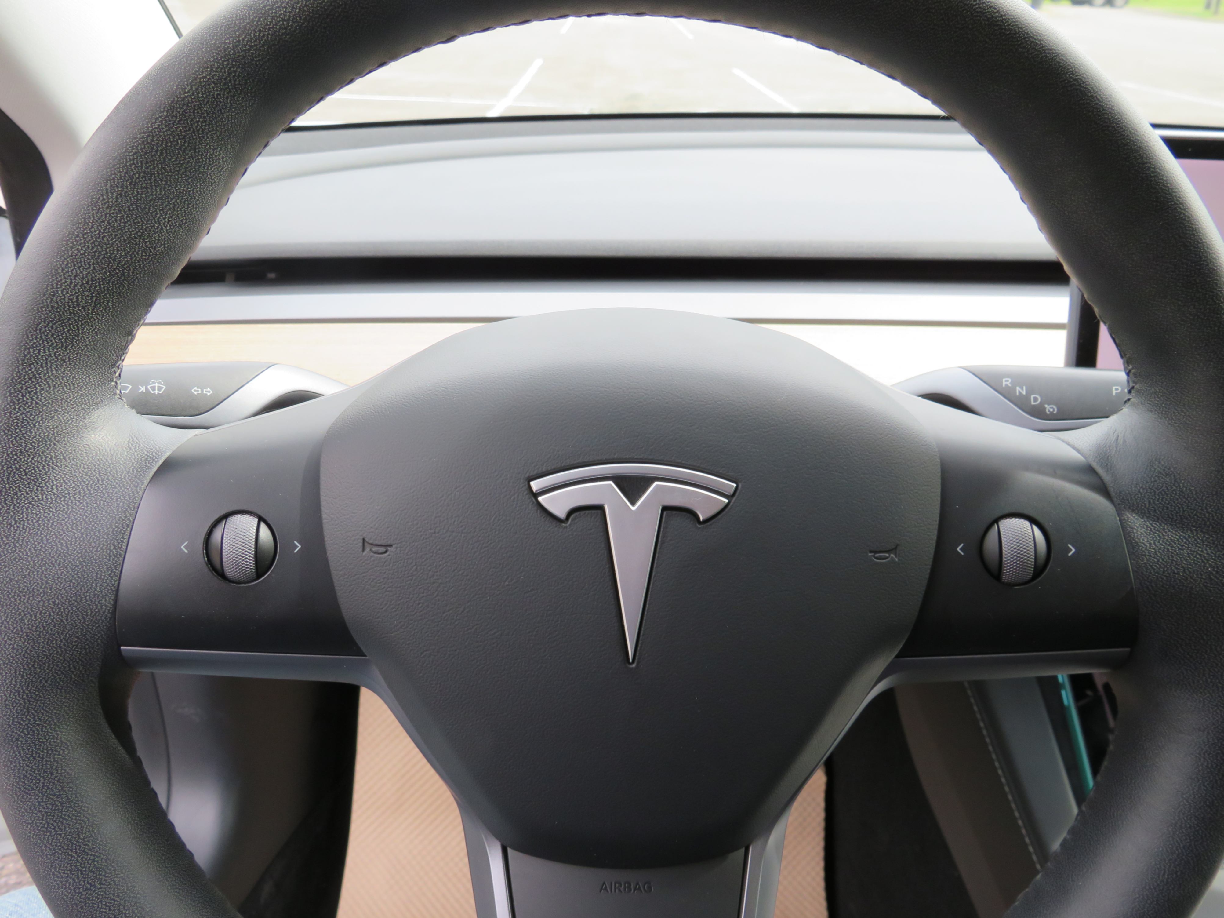 /laautomotive/2021-Tesla-Model3-17380316363917792.jpg