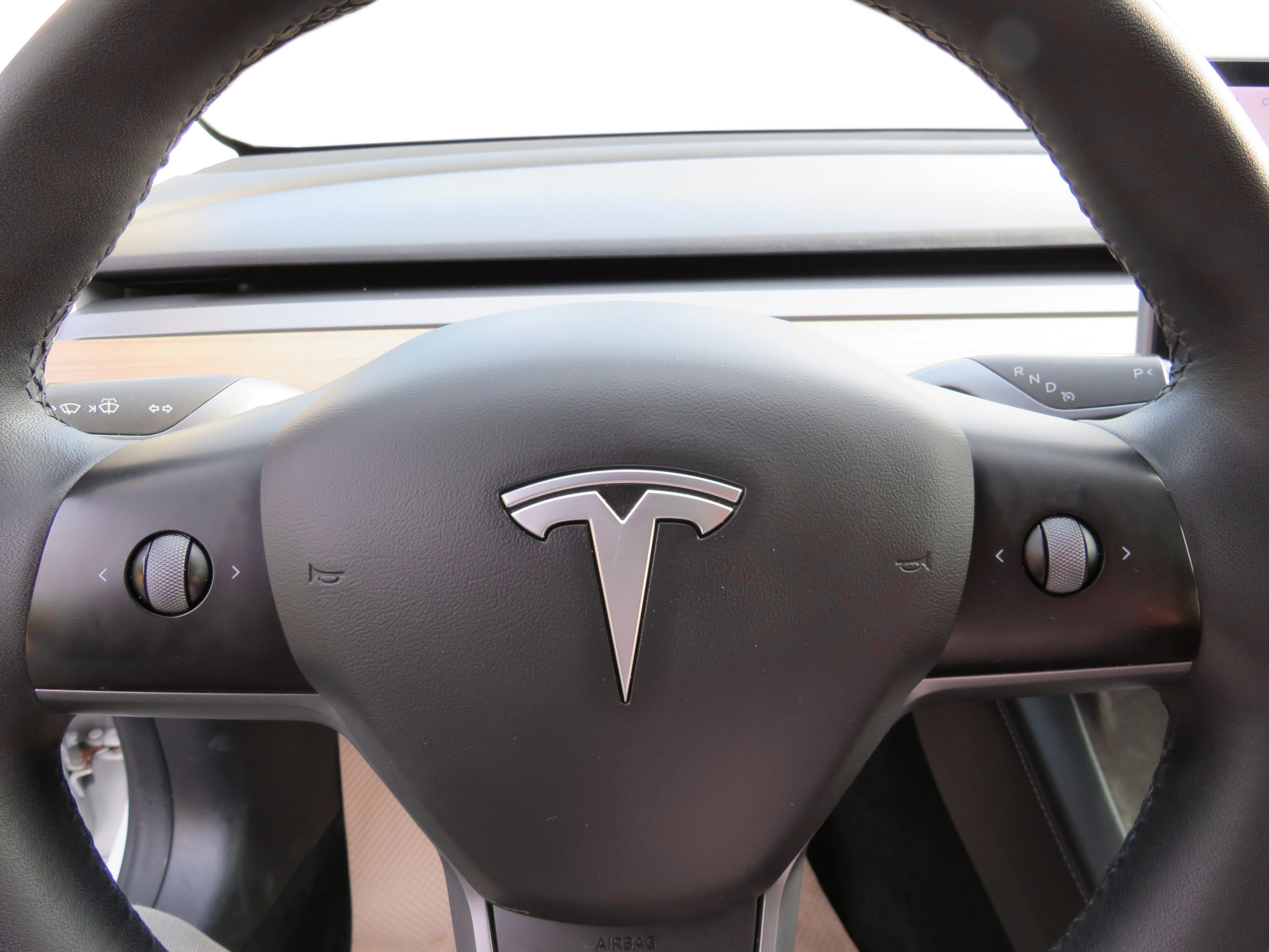 /laautomotive/2021-Tesla-Model3-3362772856194236.jpg