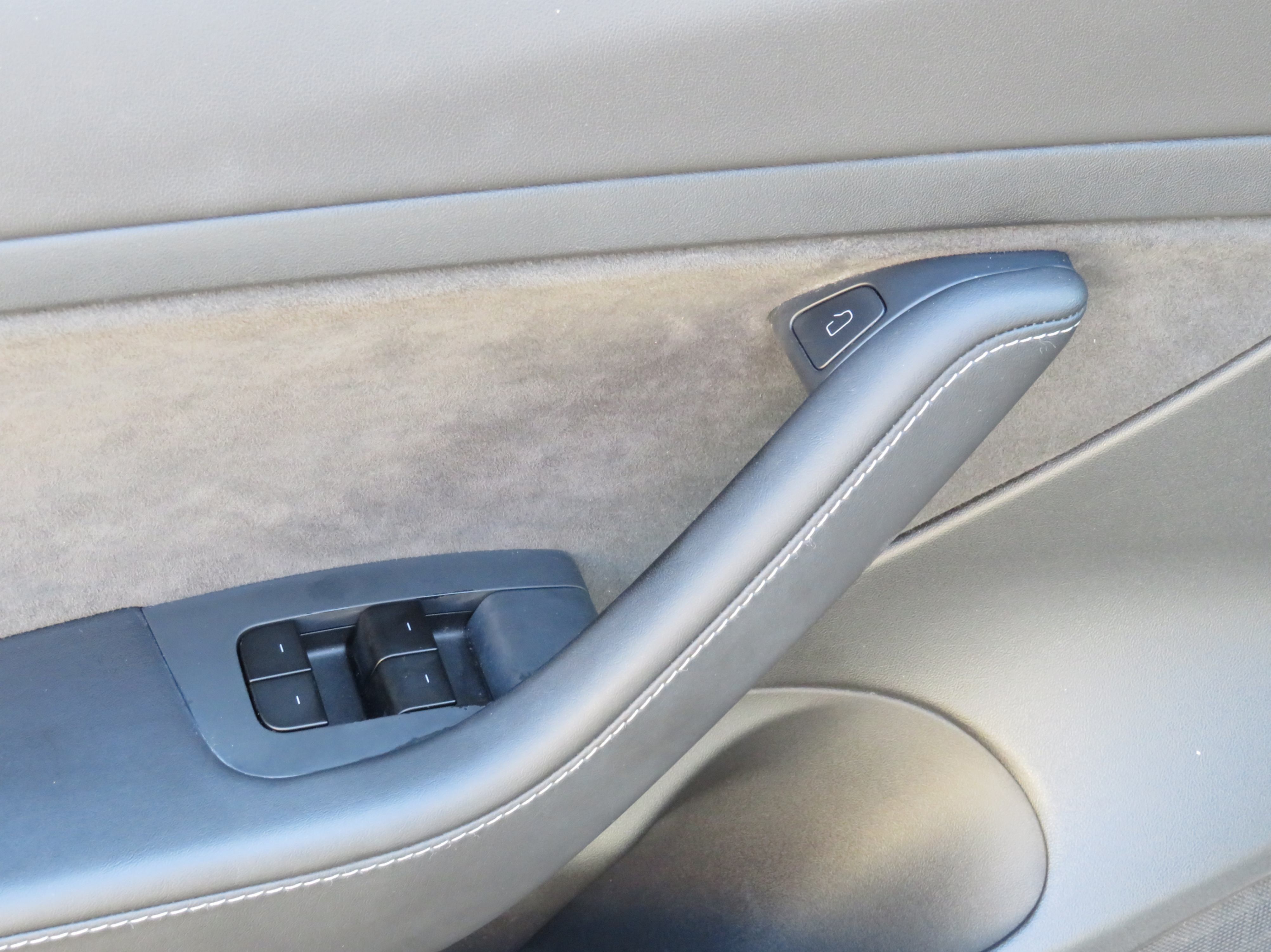 /laautomotive/2021-Tesla-Model3-47296727821764306.jpg