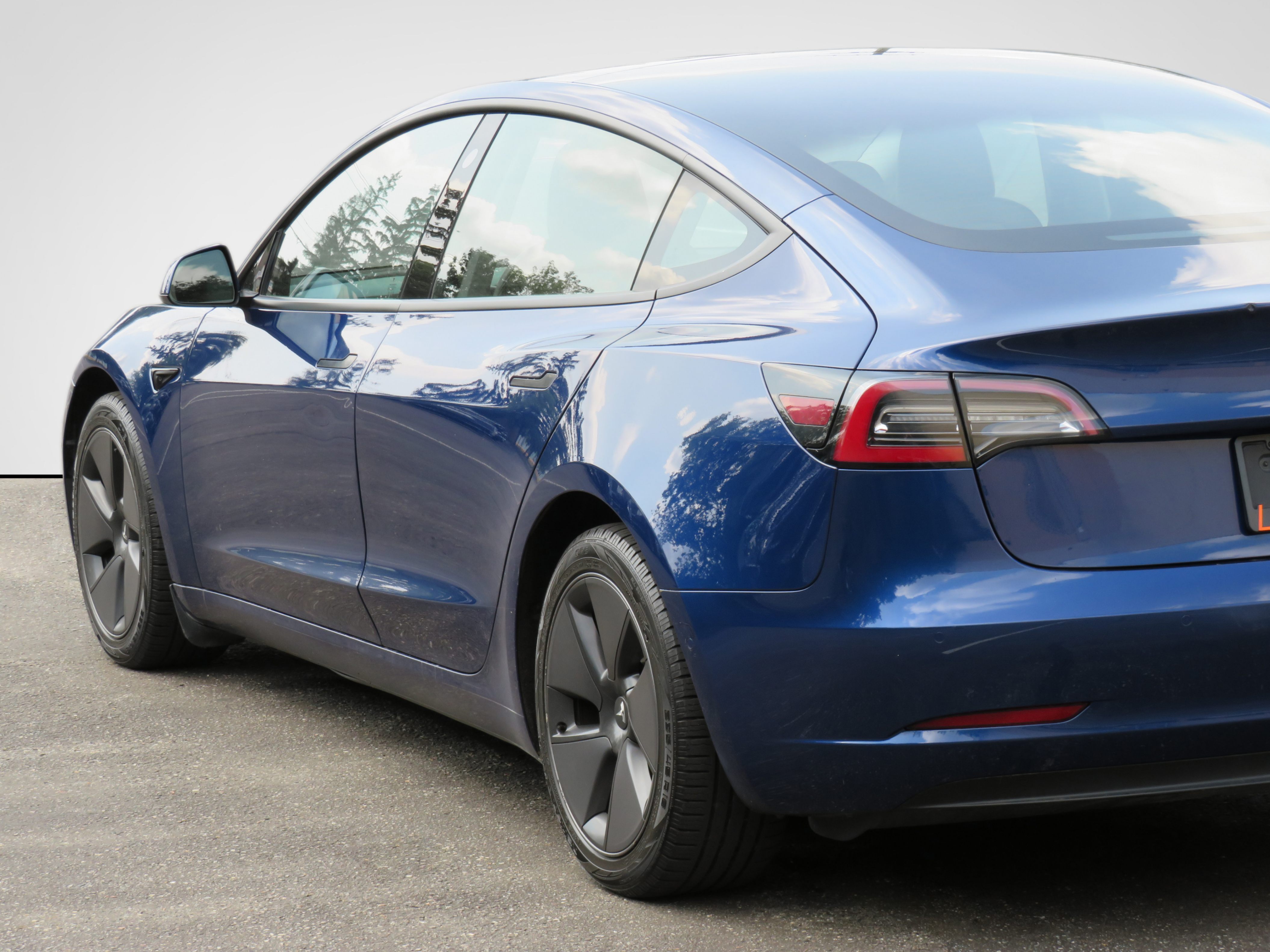 /laautomotive/2021-Tesla-Model3-6678456285223233.jpg