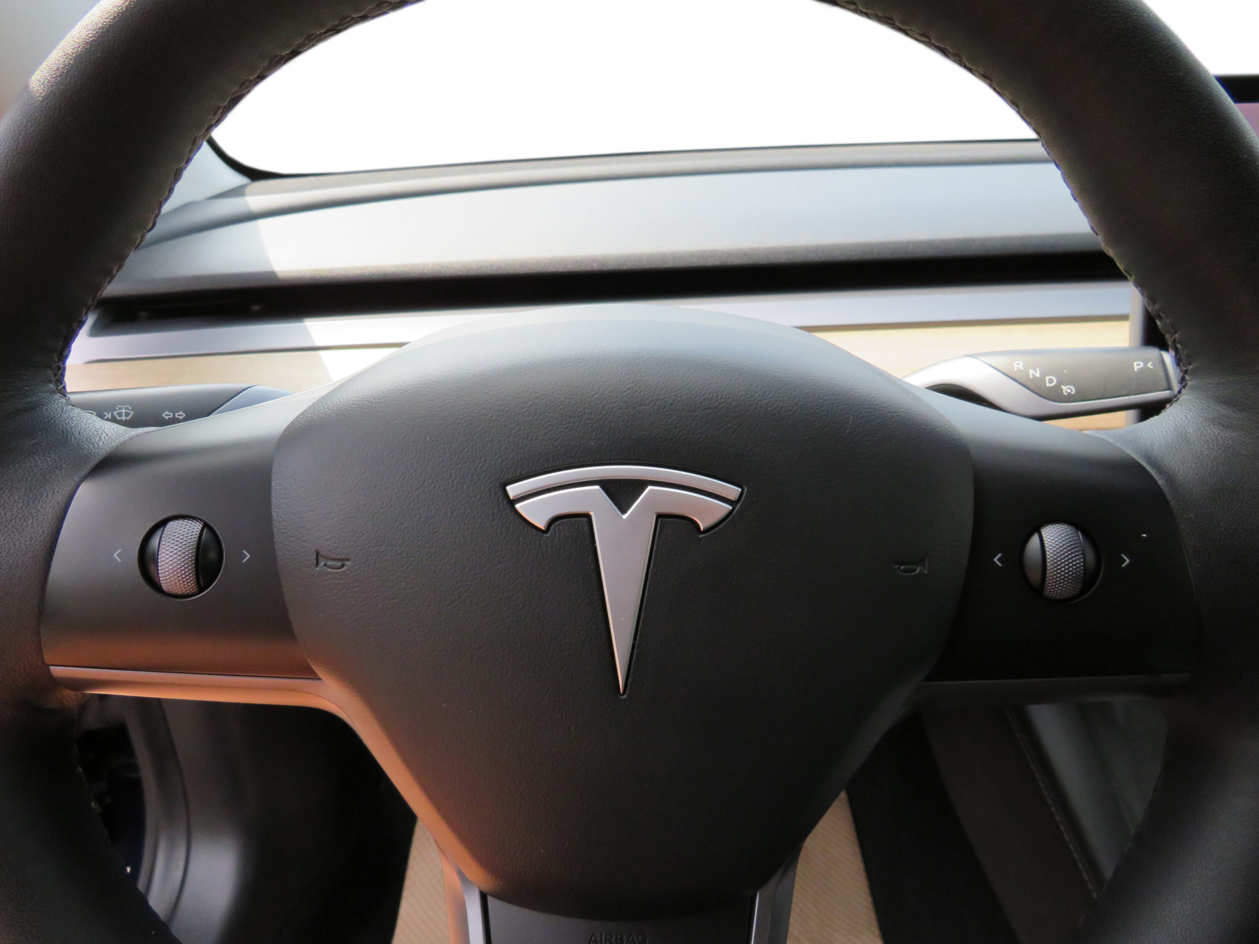 /laautomotive/2021-Tesla-Model3-692742380583292.jpg
