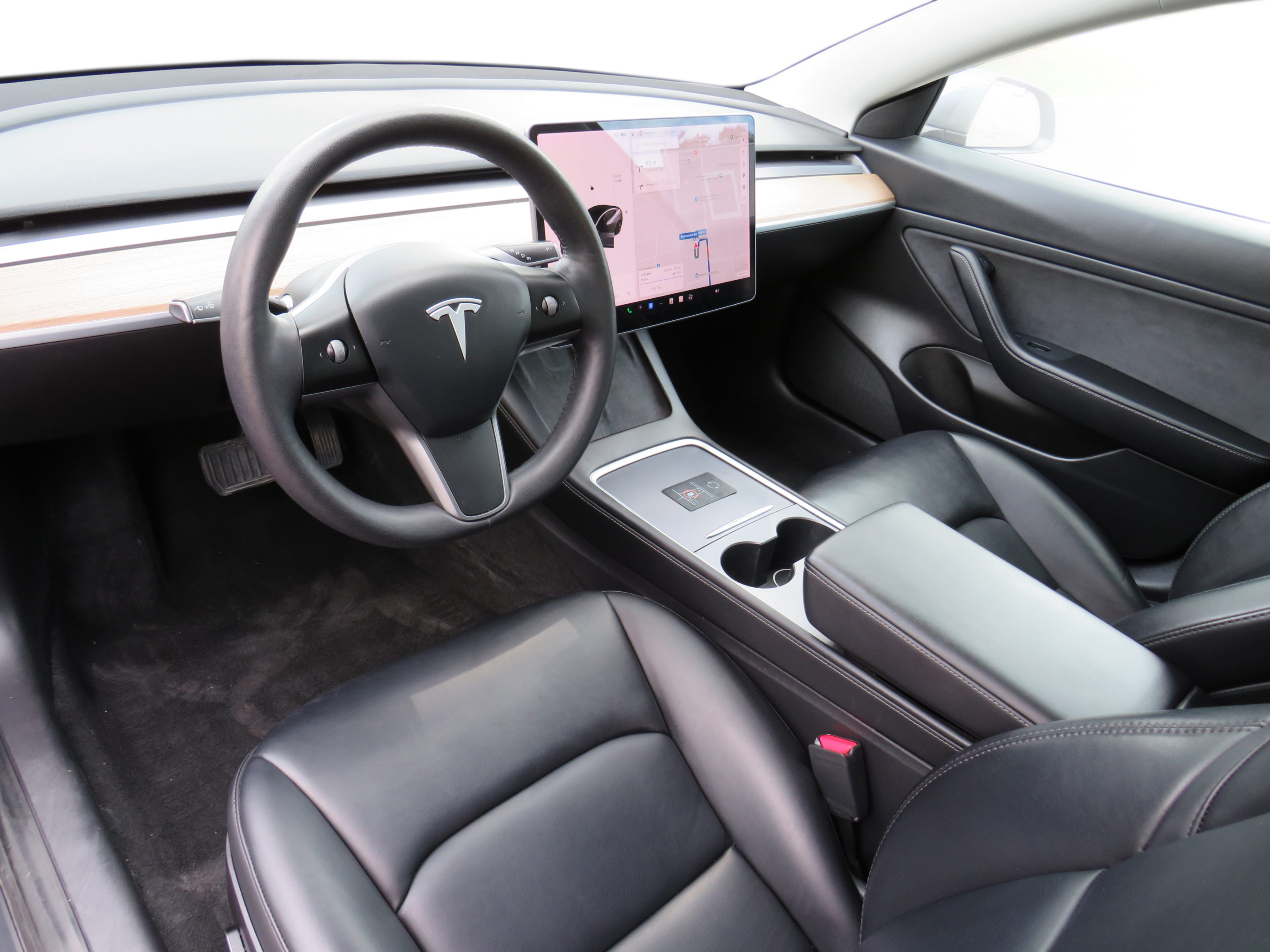 /laautomotive/2021-Tesla-Model3-7326686978049202.jpg