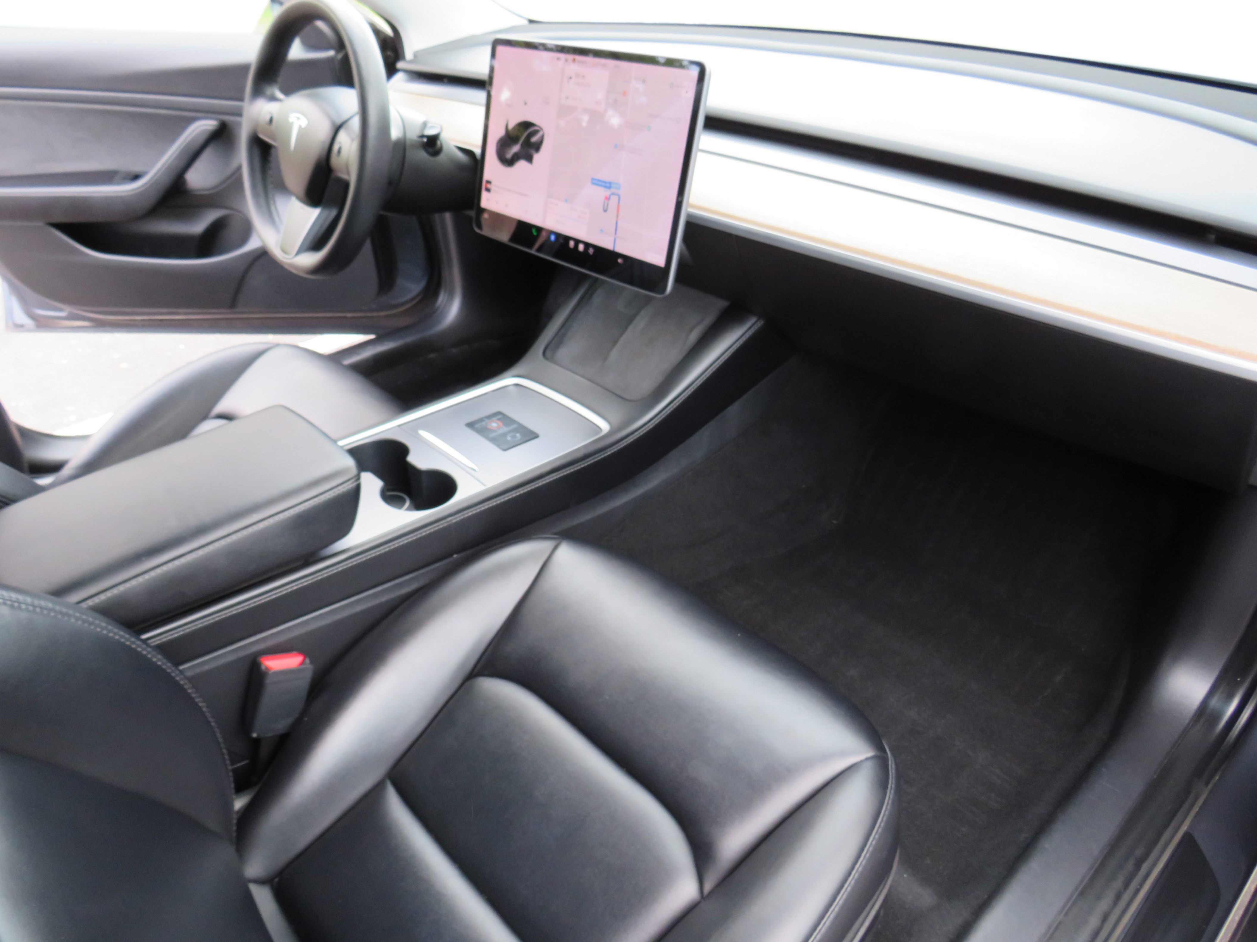 /laautomotive/2021-Tesla-Model3-8207341605227179.jpg