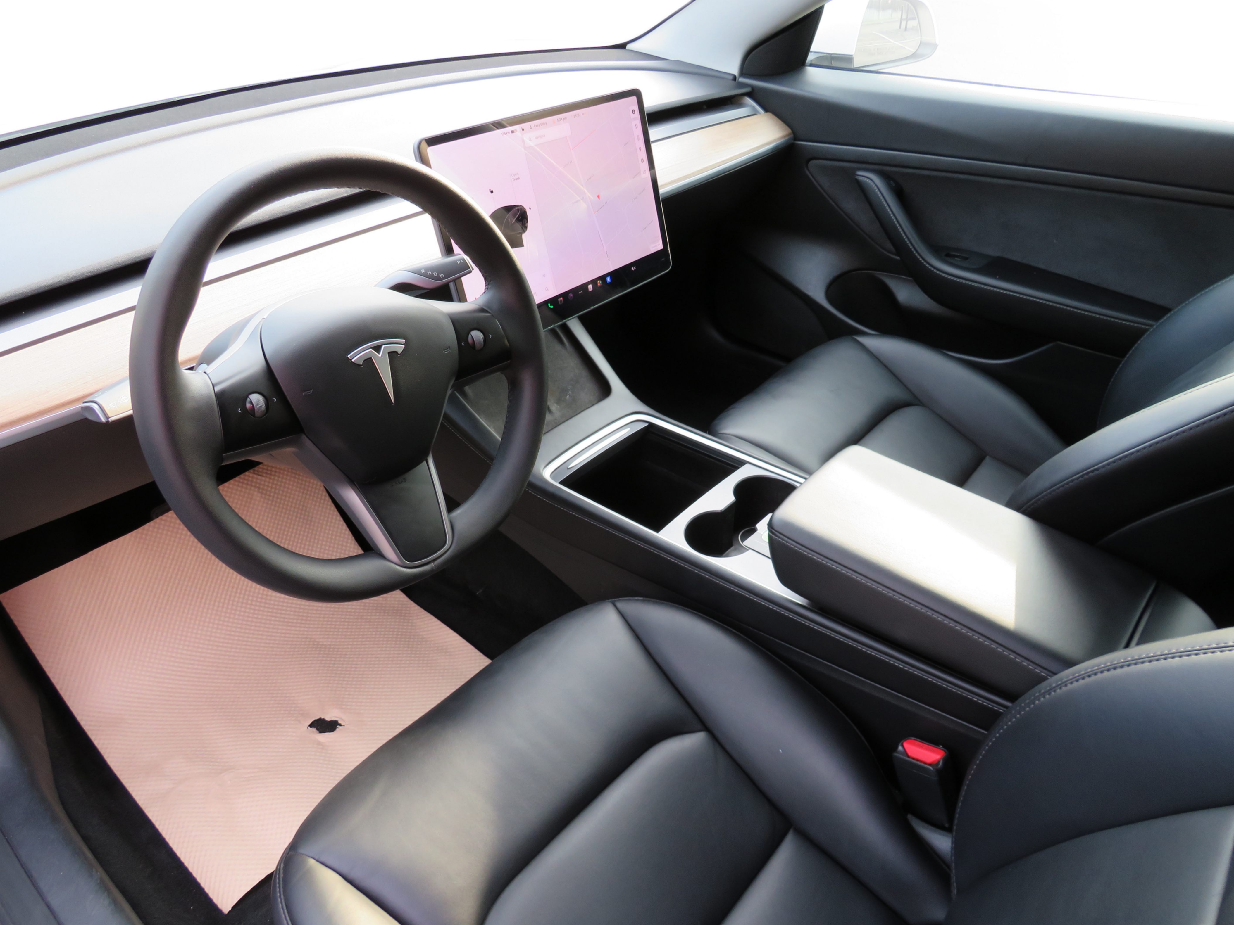 /laautomotive/2021-Tesla-Model3-8408376456534481.jpg