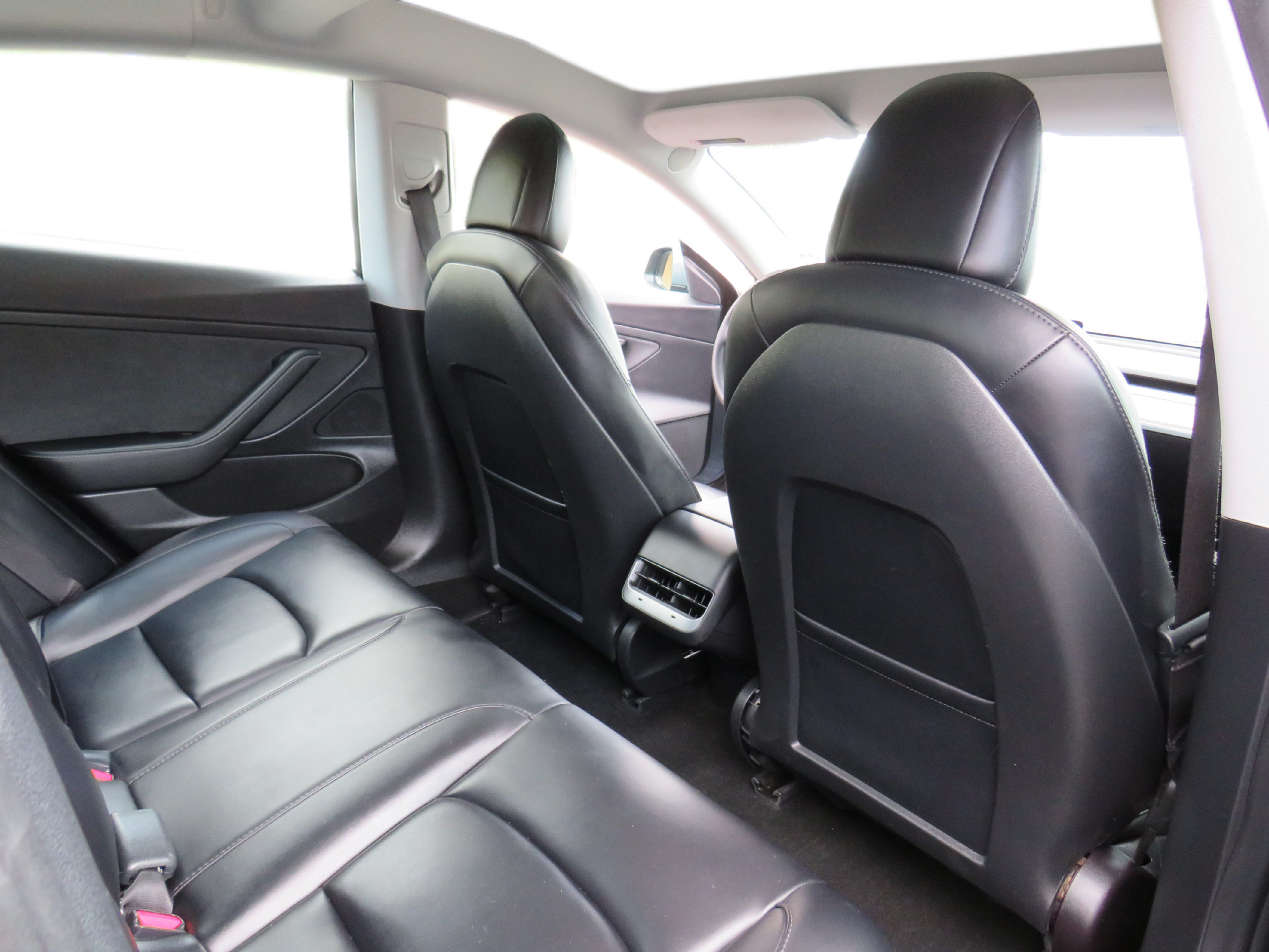 /laautomotive/2021-Tesla-Model3-856161241982377.jpg