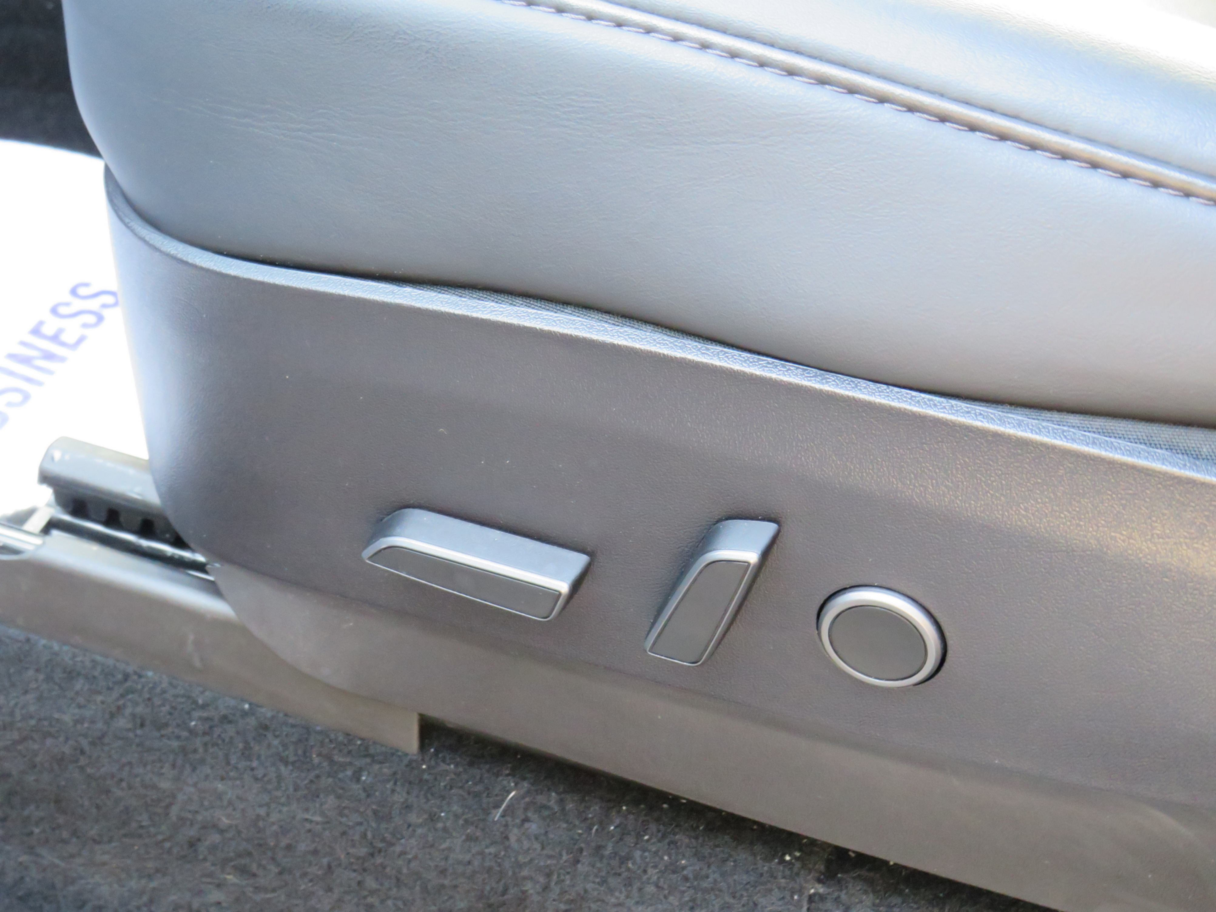 /laautomotive/2021-Tesla-ModelY-6128025082112369.jpg
