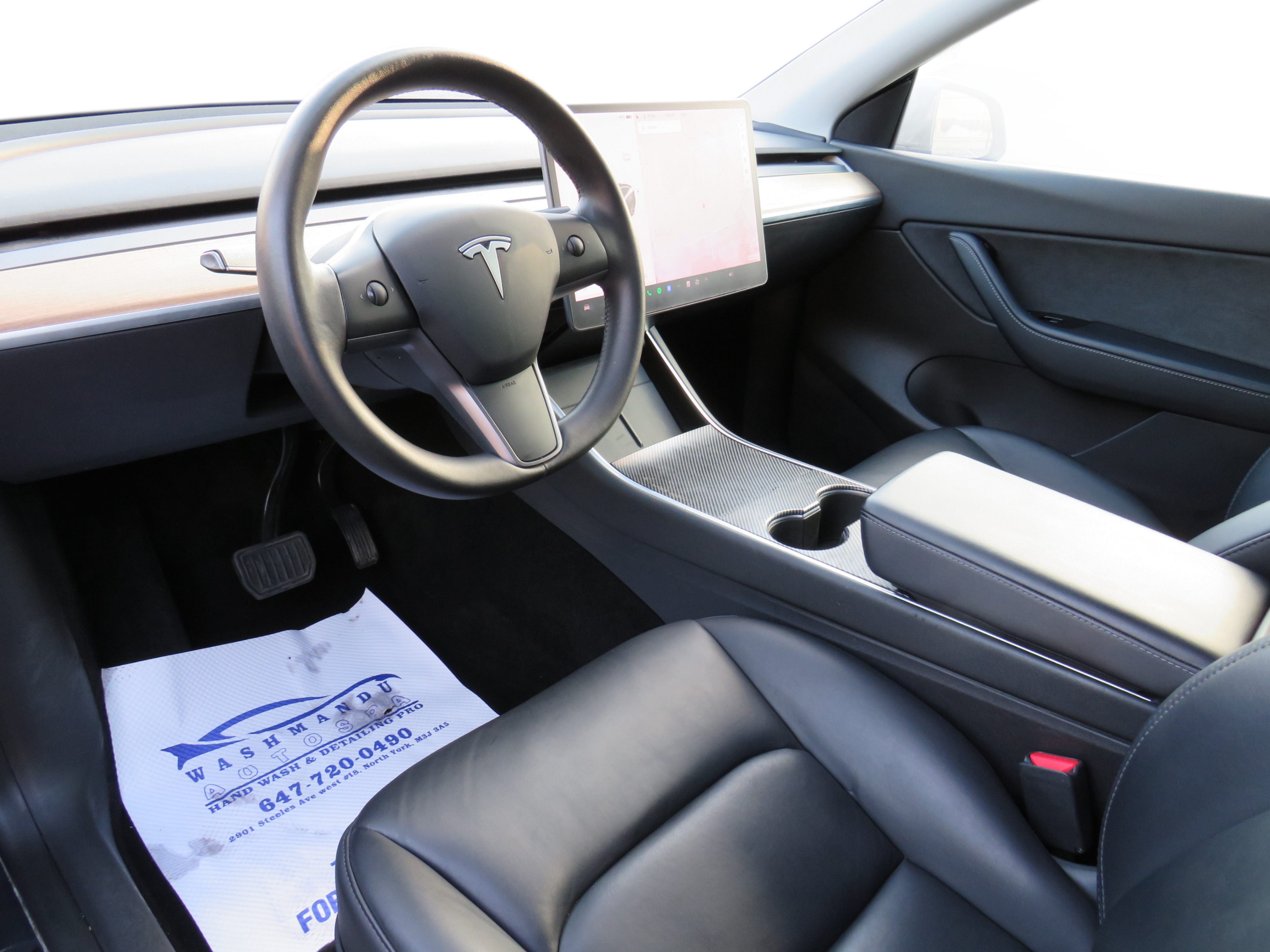 /laautomotive/2021-Tesla-ModelY-7767723163953097.jpg