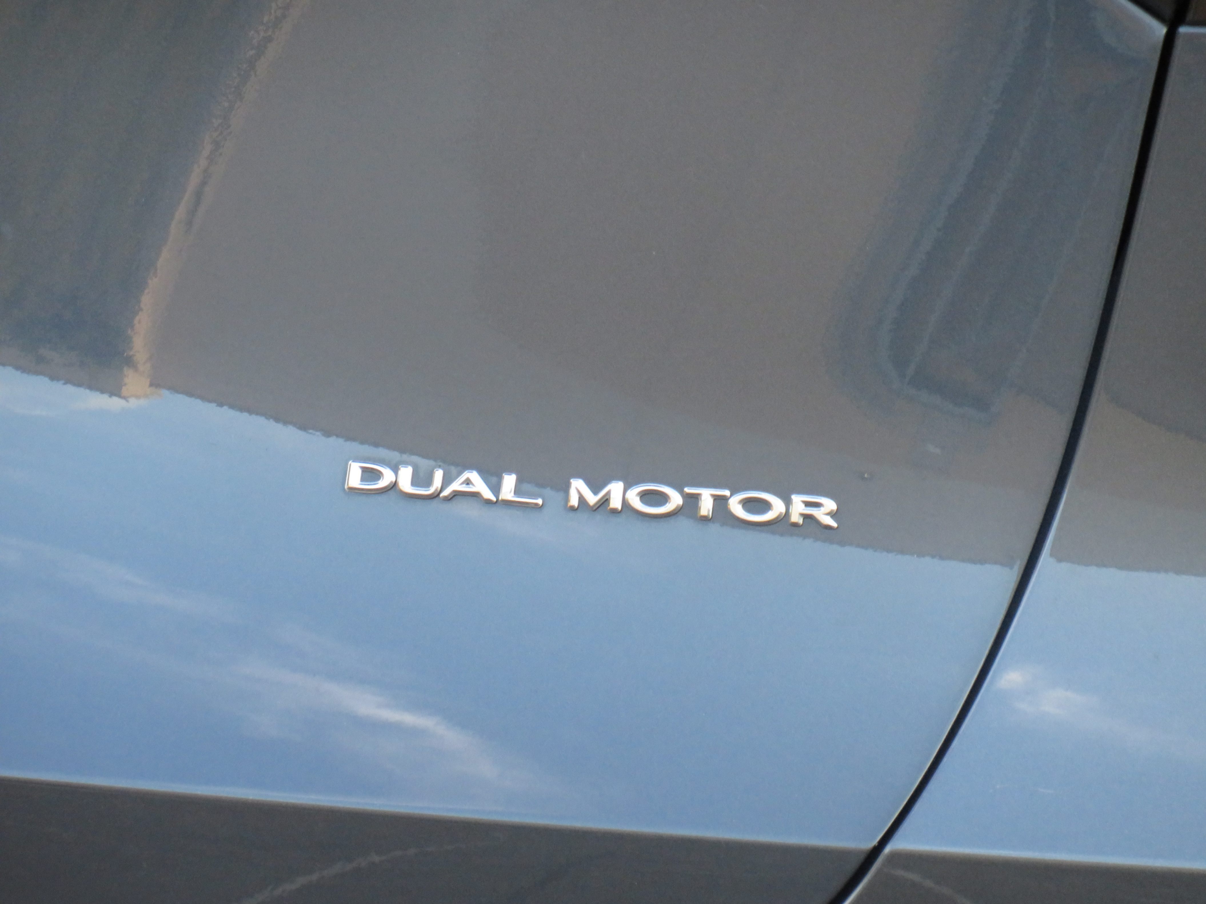/laautomotive/2021-Tesla-ModelY-8918562130497567.jpg