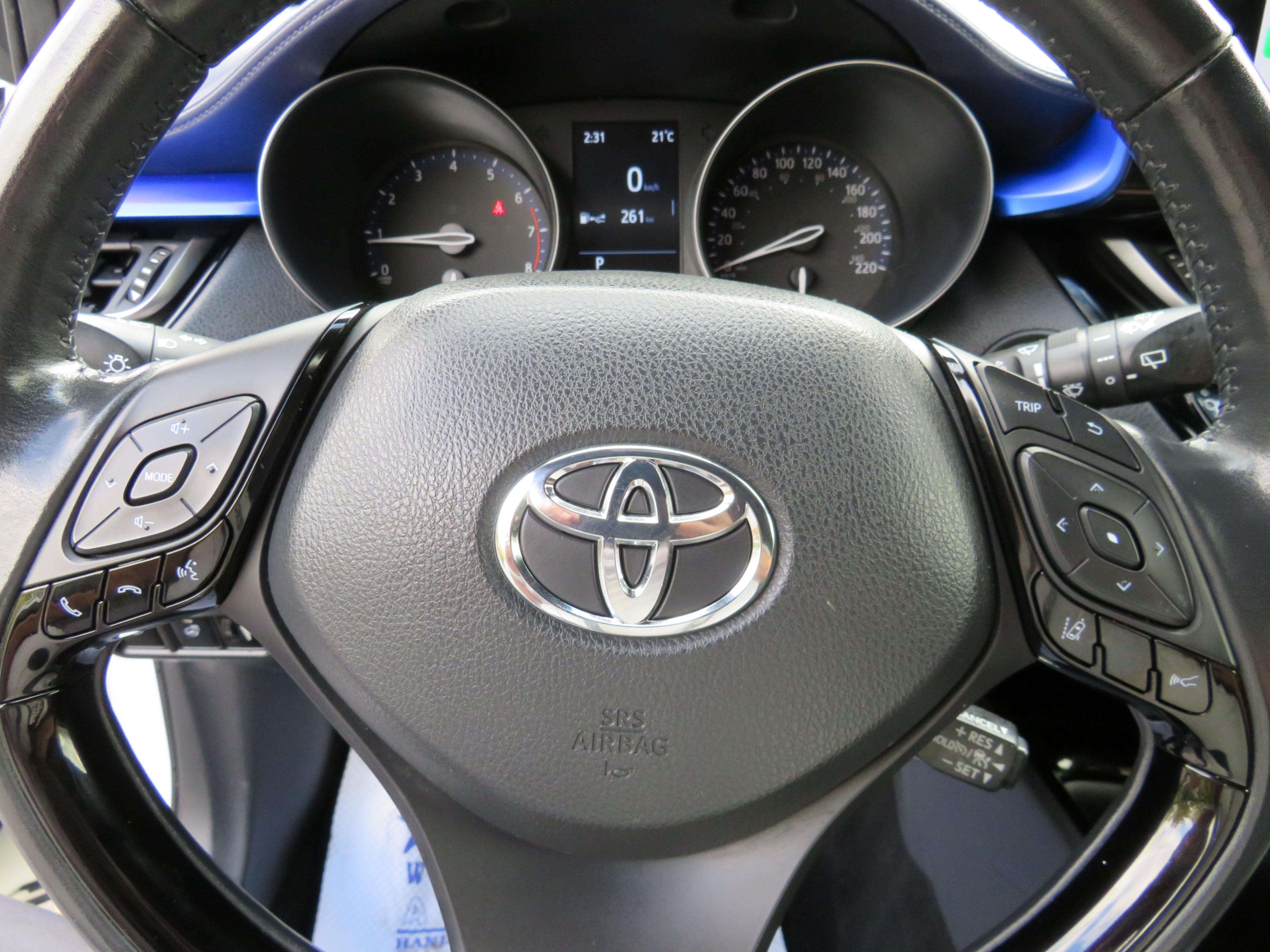 /laautomotive/2021-Toyota-C-HR-07355286714372355.jpg