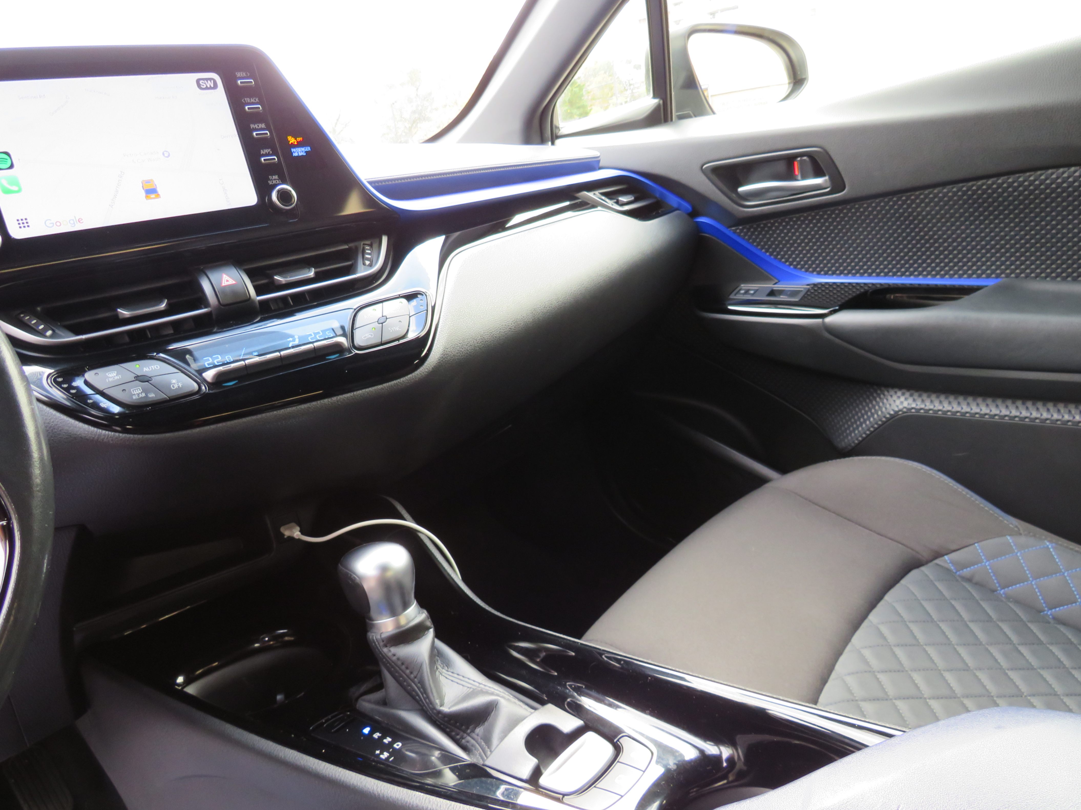 /laautomotive/2021-Toyota-C-HR-35099928631888.jpg