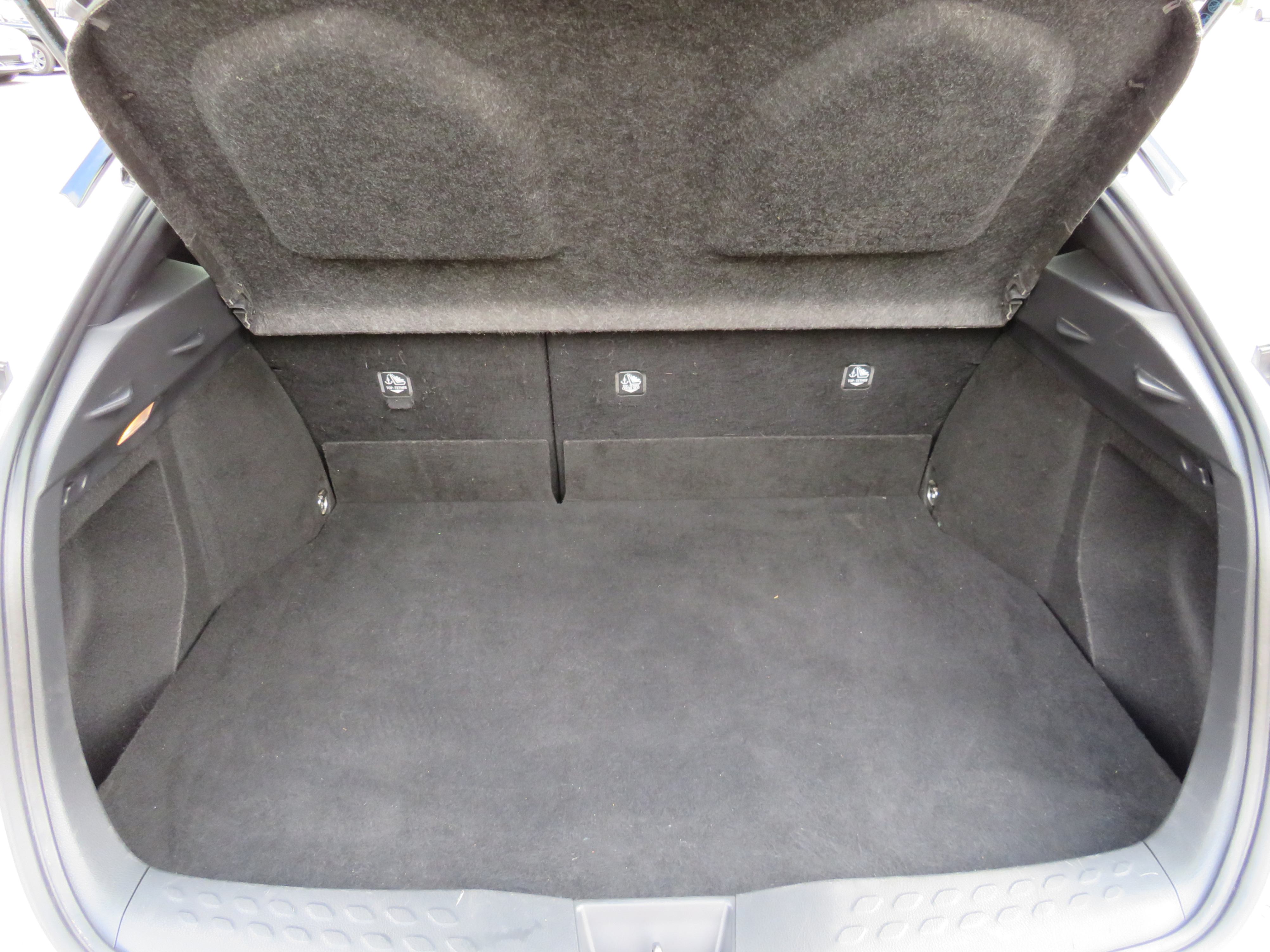 /laautomotive/2021-Toyota-C-HR-42066247031454207.jpg