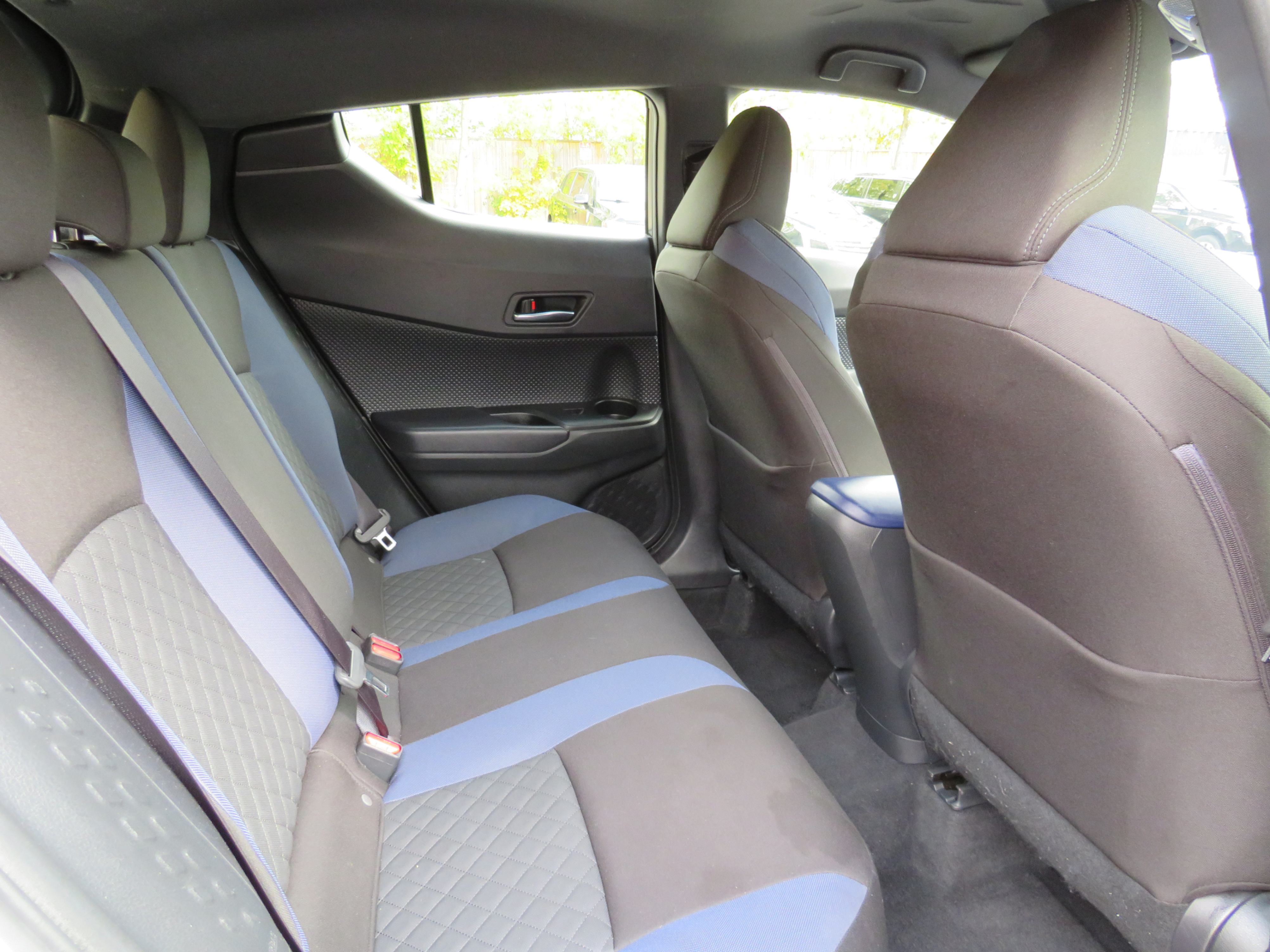 /laautomotive/2021-Toyota-C-HR-7514628381840316.jpg