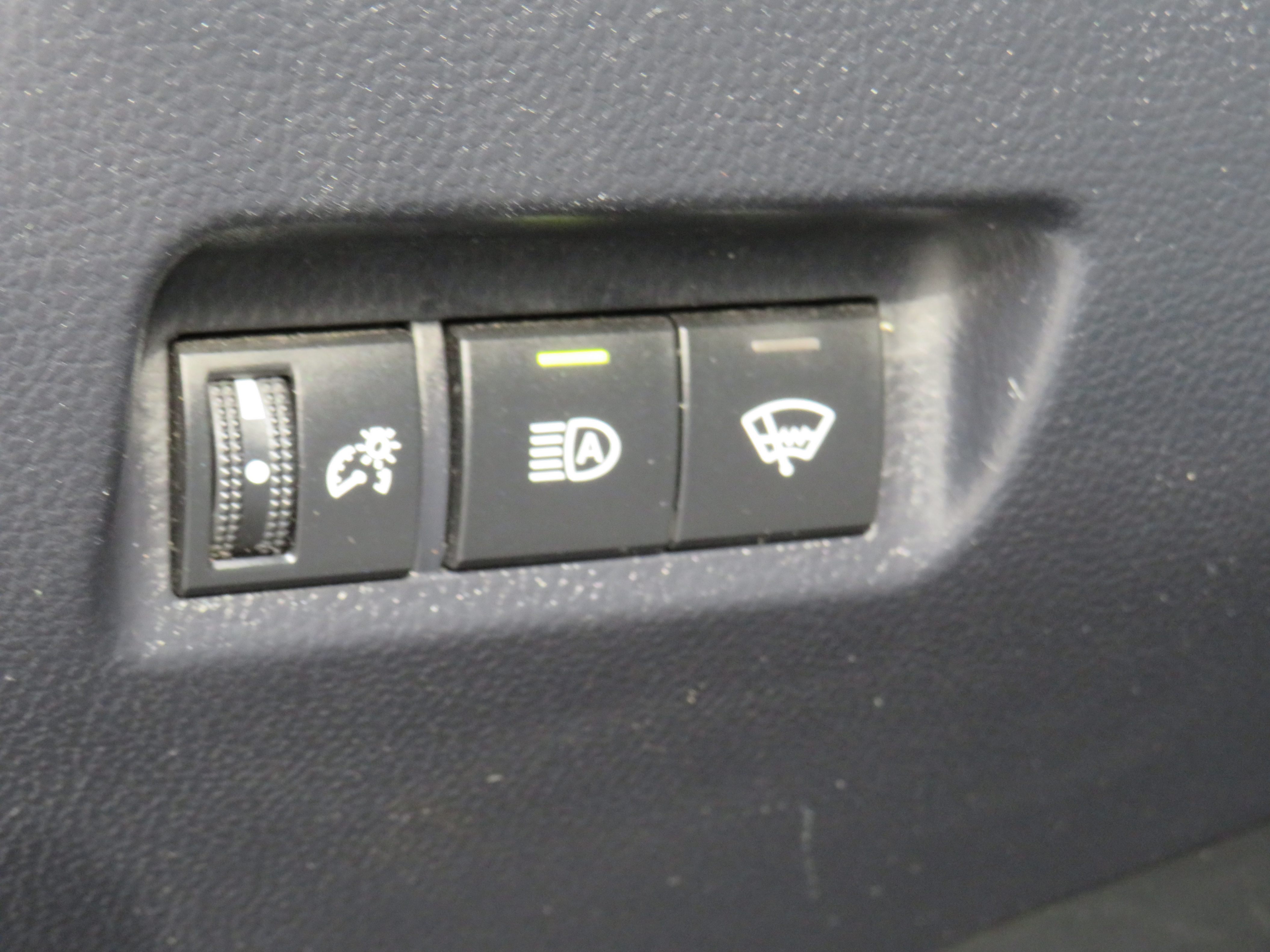 /laautomotive/2021-Toyota-RAV4-22456145059398125.jpg
